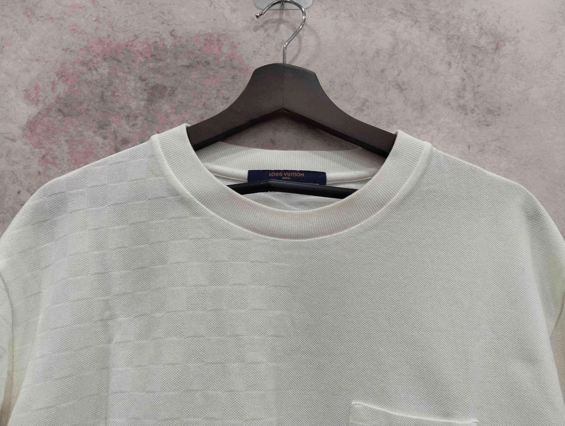 Louis Vuitton LV T-shirt L Size US L / EU 52-54 / 3 - 6 Thumbnail