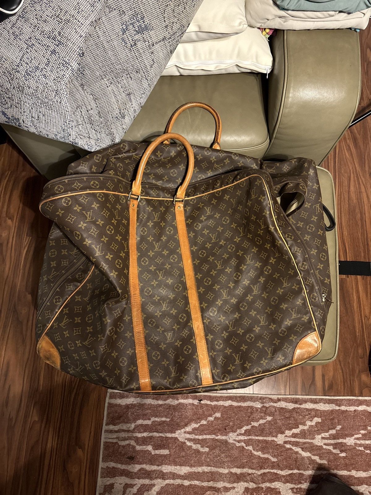 Louis Vuitton Vintage Louis Vuitton Sirius 70 Monogram Travel Bag Size ONE SIZE - 2 Thumbnail