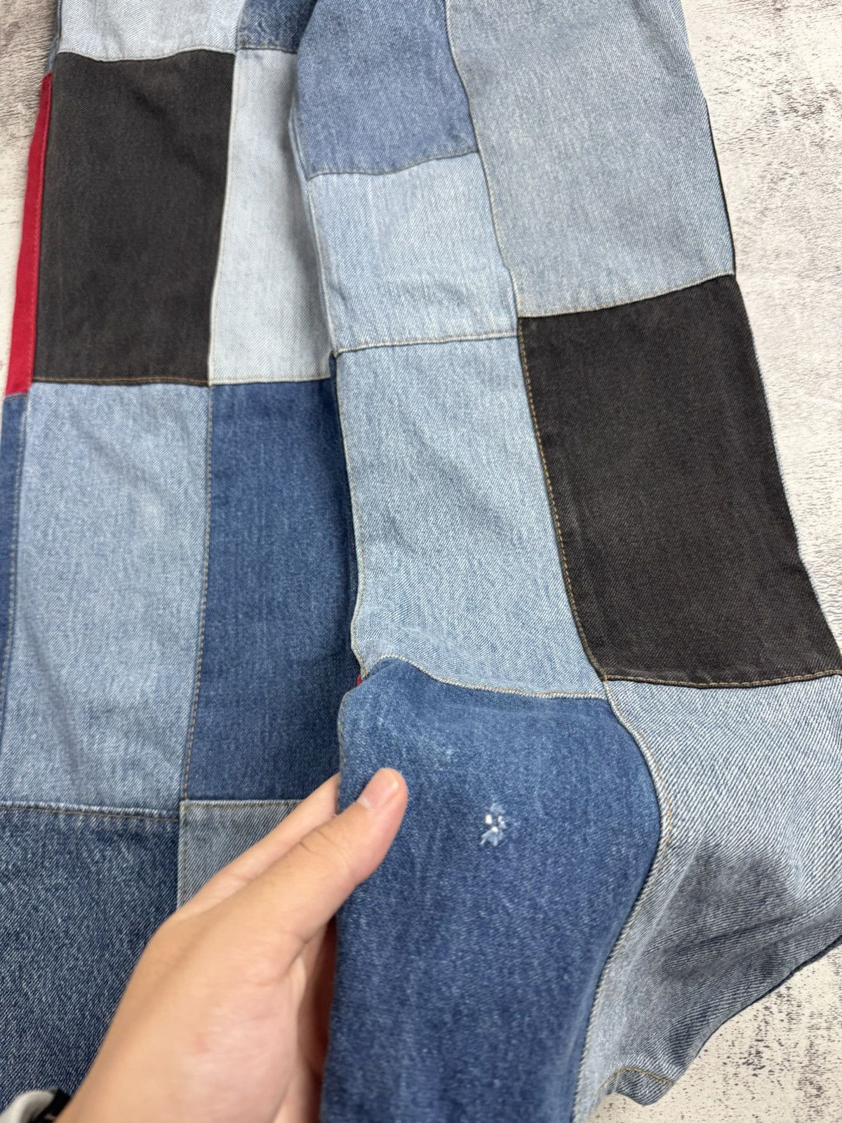 Levi's Levis’s Patchwork Women’s Straight Reworked 26 Size Vintage Denim Jeans Trousers Size 26" / US 2 / IT 38 - 14 Thumbnail