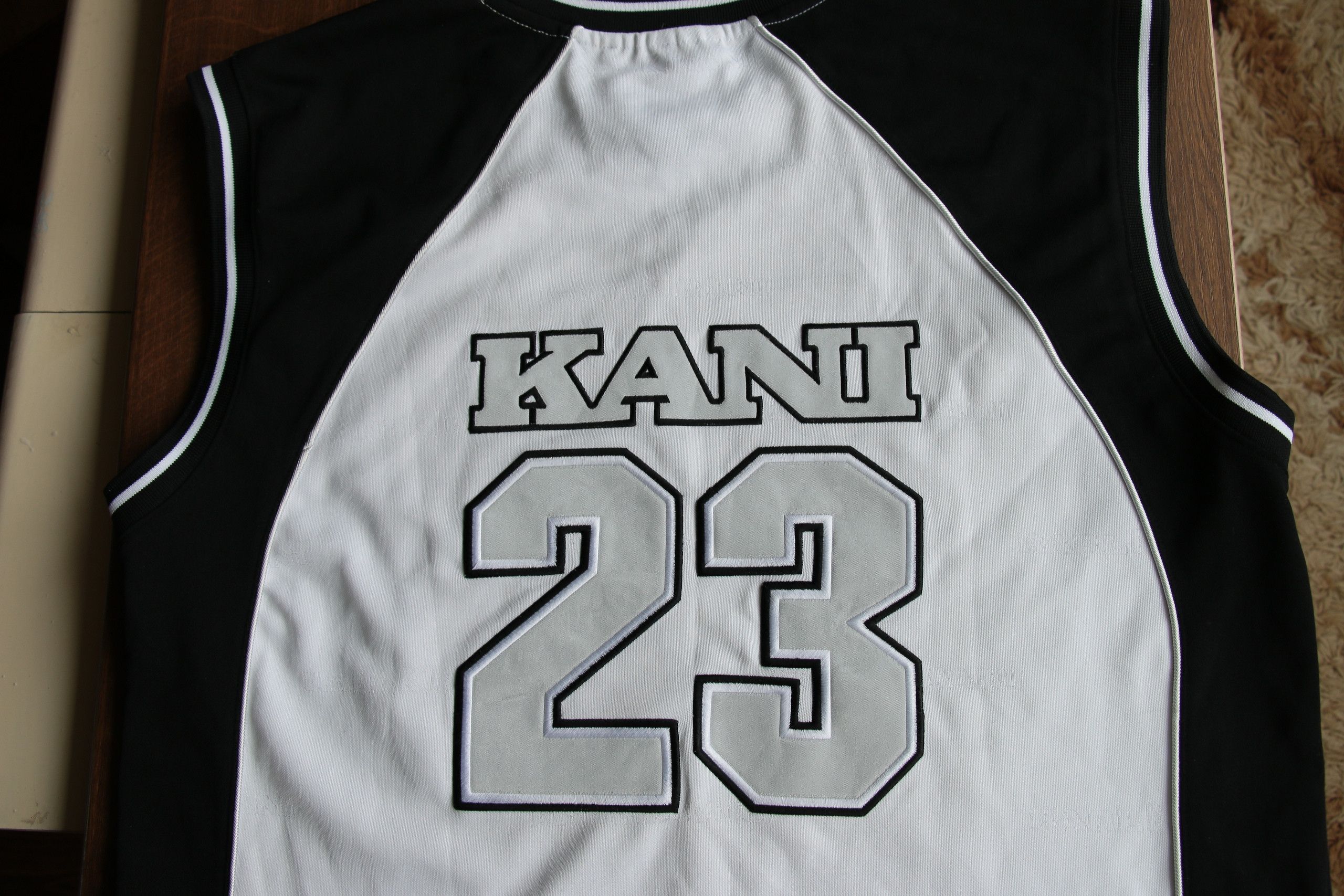 Karl Kani Karl Kani t-shirt, vintage 90s, 1990s hip hop, Y2K, size L Size US L / EU 52-54 / 3 - 6 Thumbnail