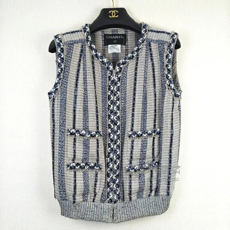 Chanel Chanel Multicolor Sleeveless Cardigan for Women . Size S / US 4 / IT 40 - 1 Thumbnail