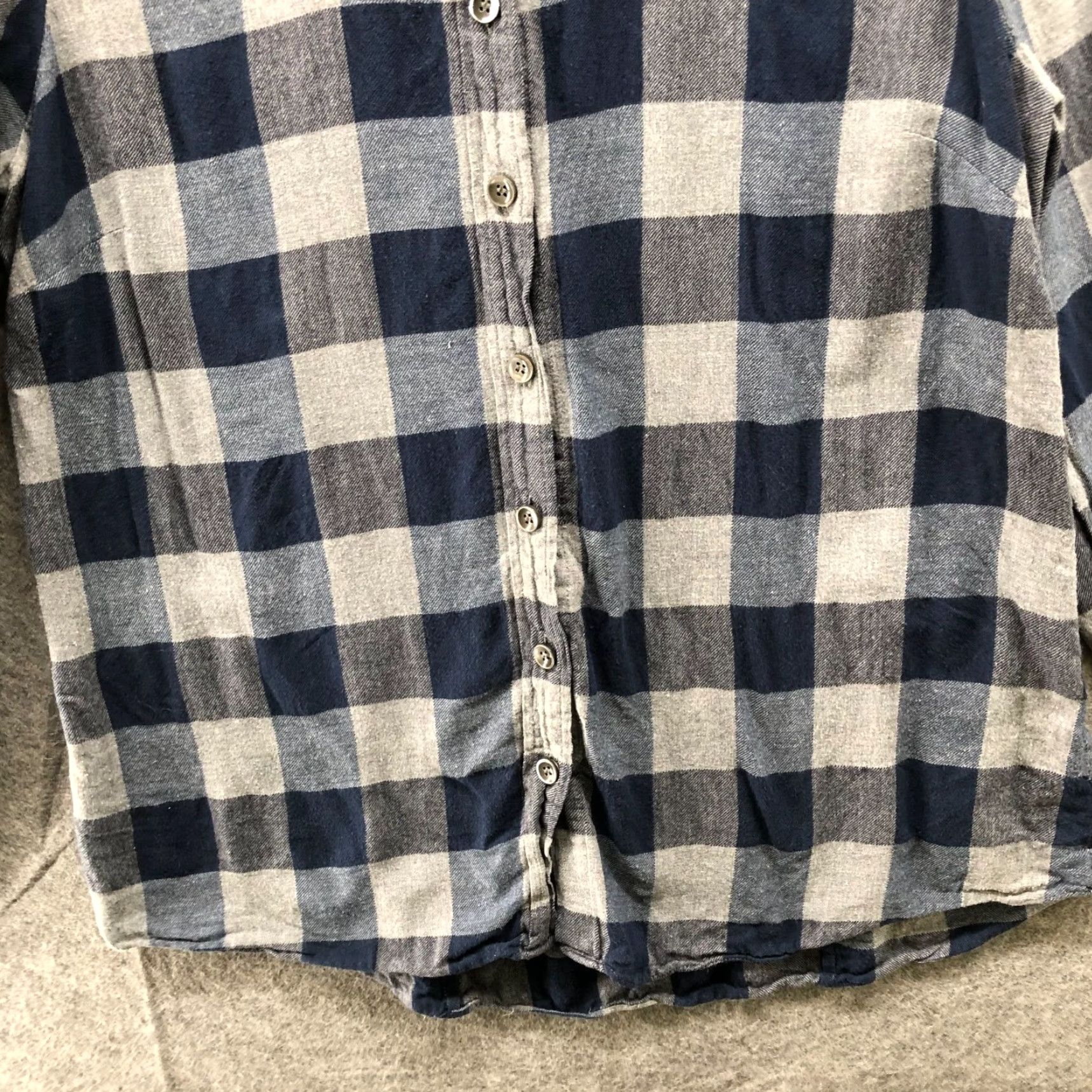 J.Crew J. Crew Shirt Womens 12 Navy Blue Plaid Flannel Stretch Long Sleeve Casual Shirt Size XL / US 12-14 / IT 48-50 - 4 Thumbnail