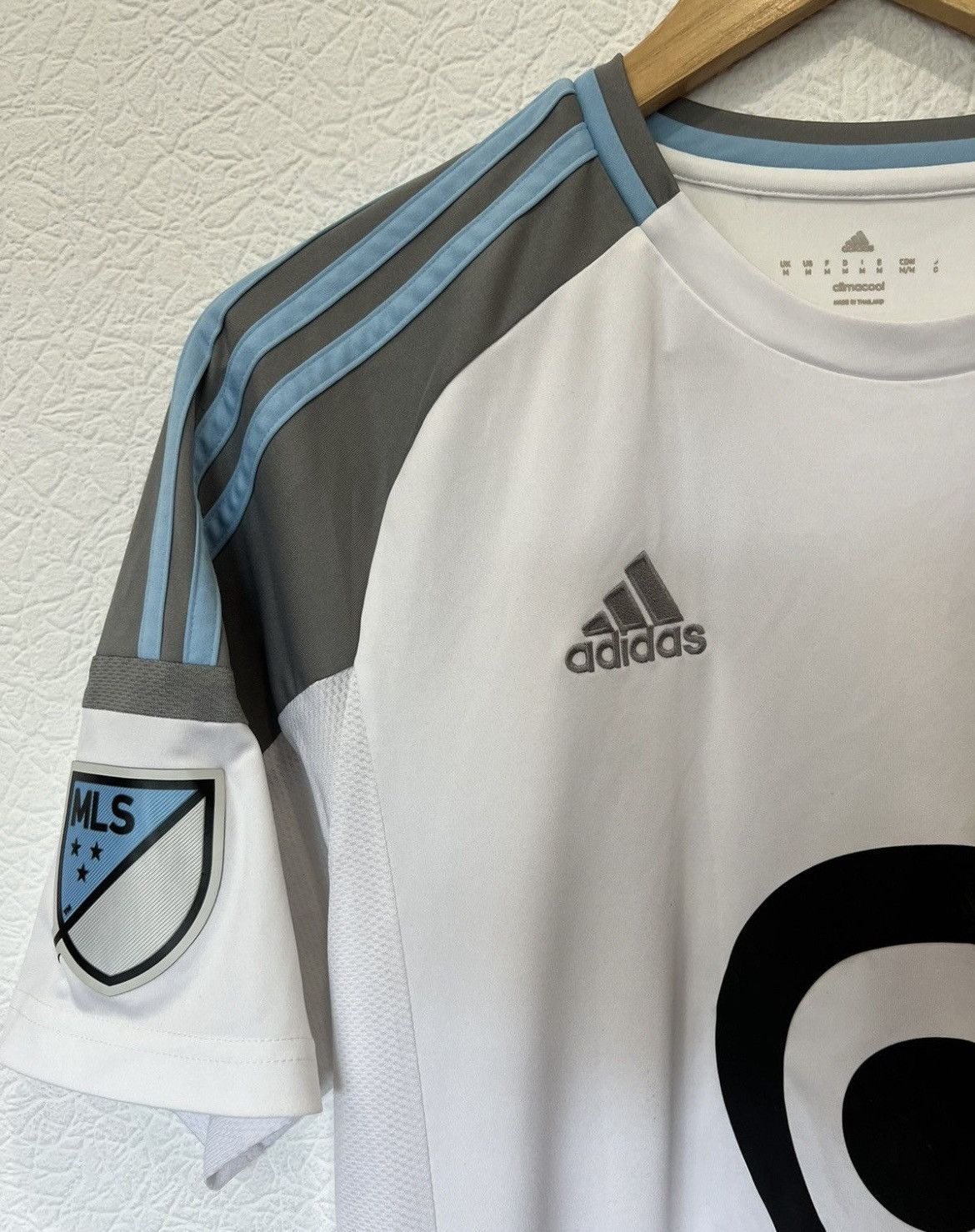 Adidas THIESSON MINNESOTA UNITED ADIDAS 2018 AWAY SOCCER JERSEY Size US M / EU 48-50 / 2 - 4 Thumbnail