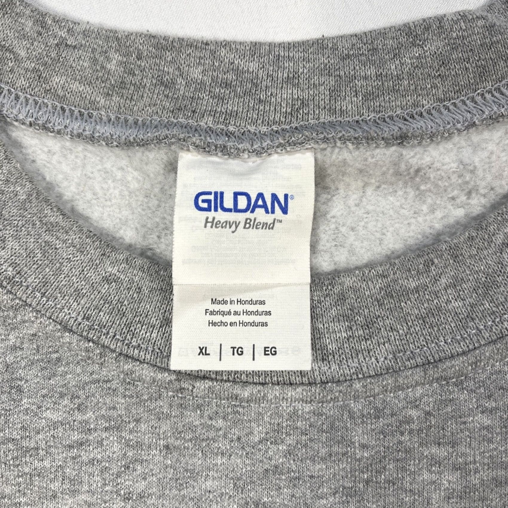 Gildan VINTAGE Golden Girls Sweatshirt XL Nothin But A Gangsta Party Y2K Betty White Gildan Crew Neck Pullover Graphic Print Unisex Adults Gray Size US XL / EU 56 / 4 - 6 Thumbnail
