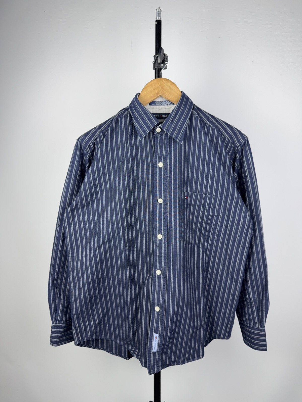Tommy Hilfiger × Vintage Tommy Hilfiger Striped Button-Up Shirt 100% Cotton S Size US S / EU 44-46 / 1 - 1 Thumbnail