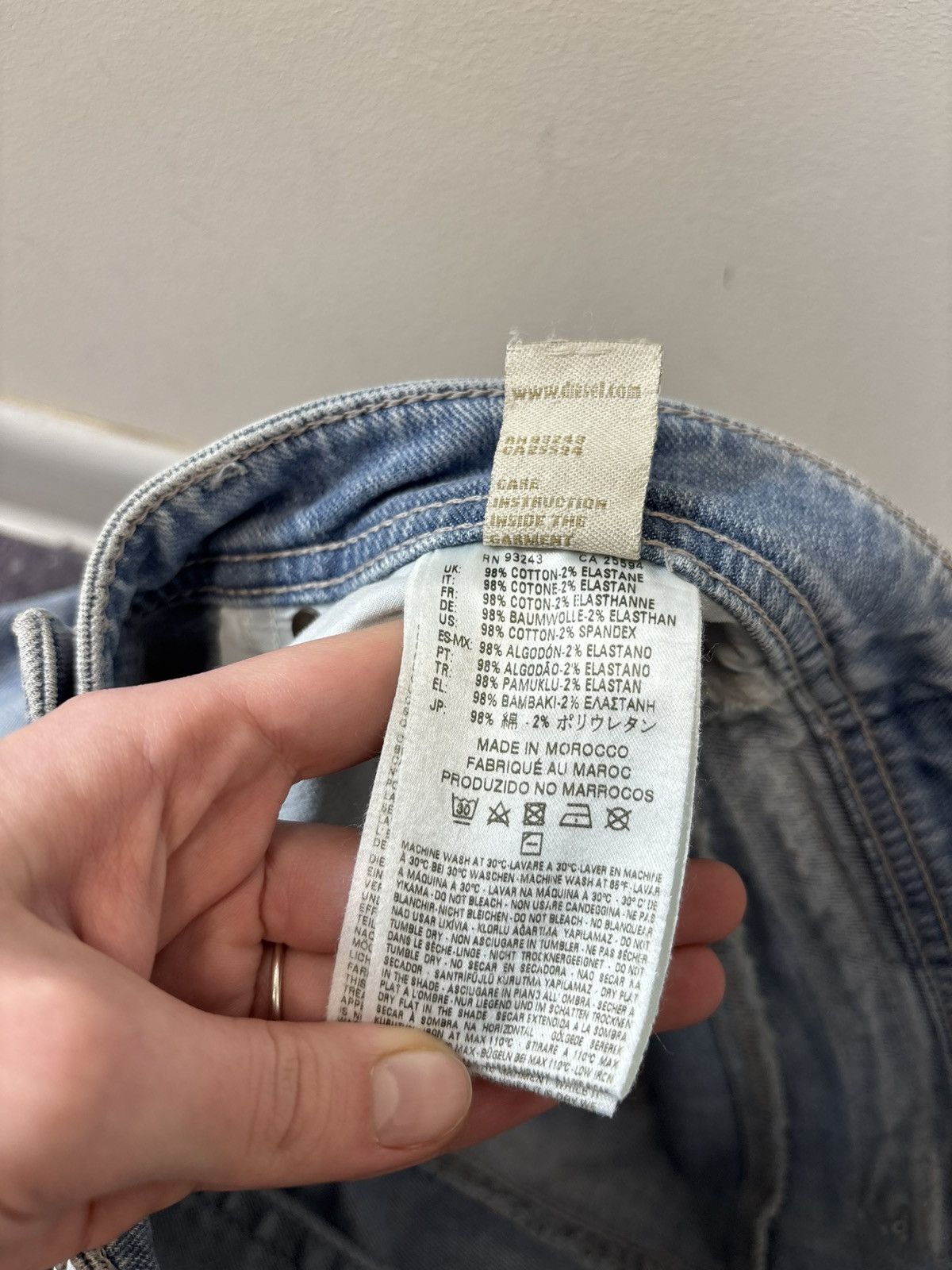 Diesel Diesel Belther NWT Men’s Regular Slim Tapered Denim Jeans Size US 27 - 14 Thumbnail