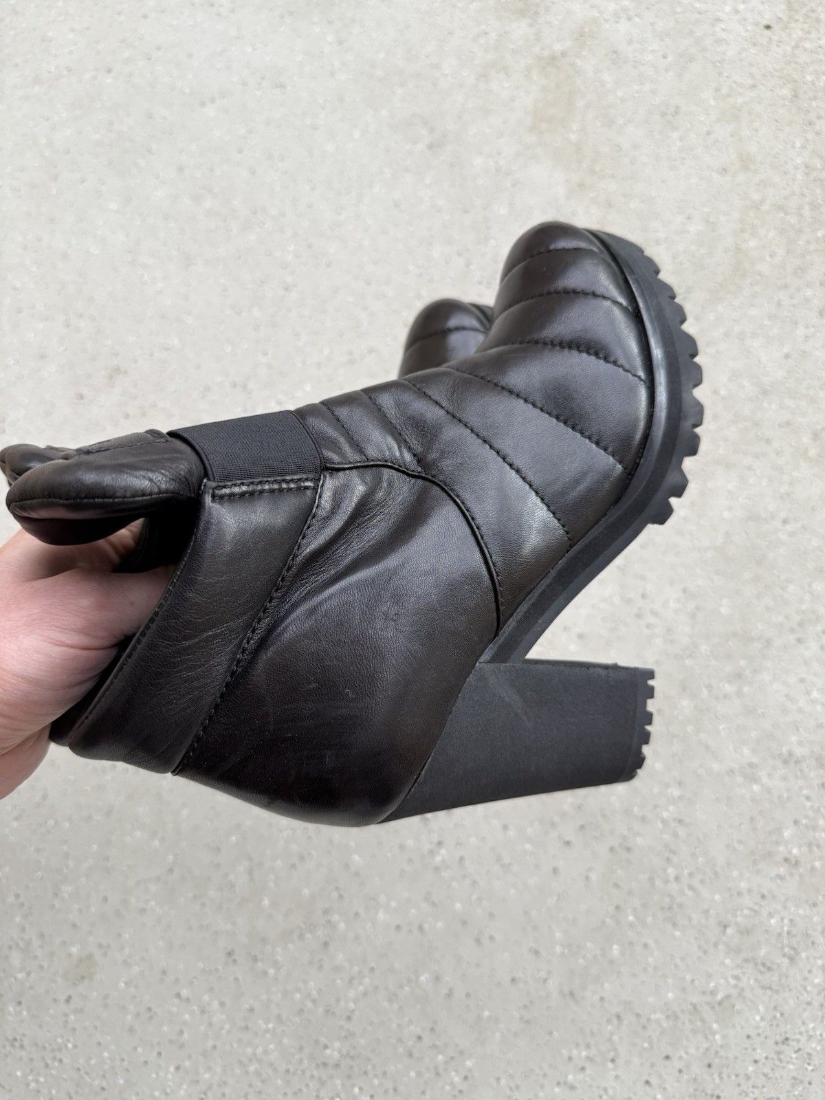 Prada DDP Prada Leather Heeled Boots Quilted Ankle Size 36.5 Size US 6.5 / IT 36.5 - 11 Thumbnail