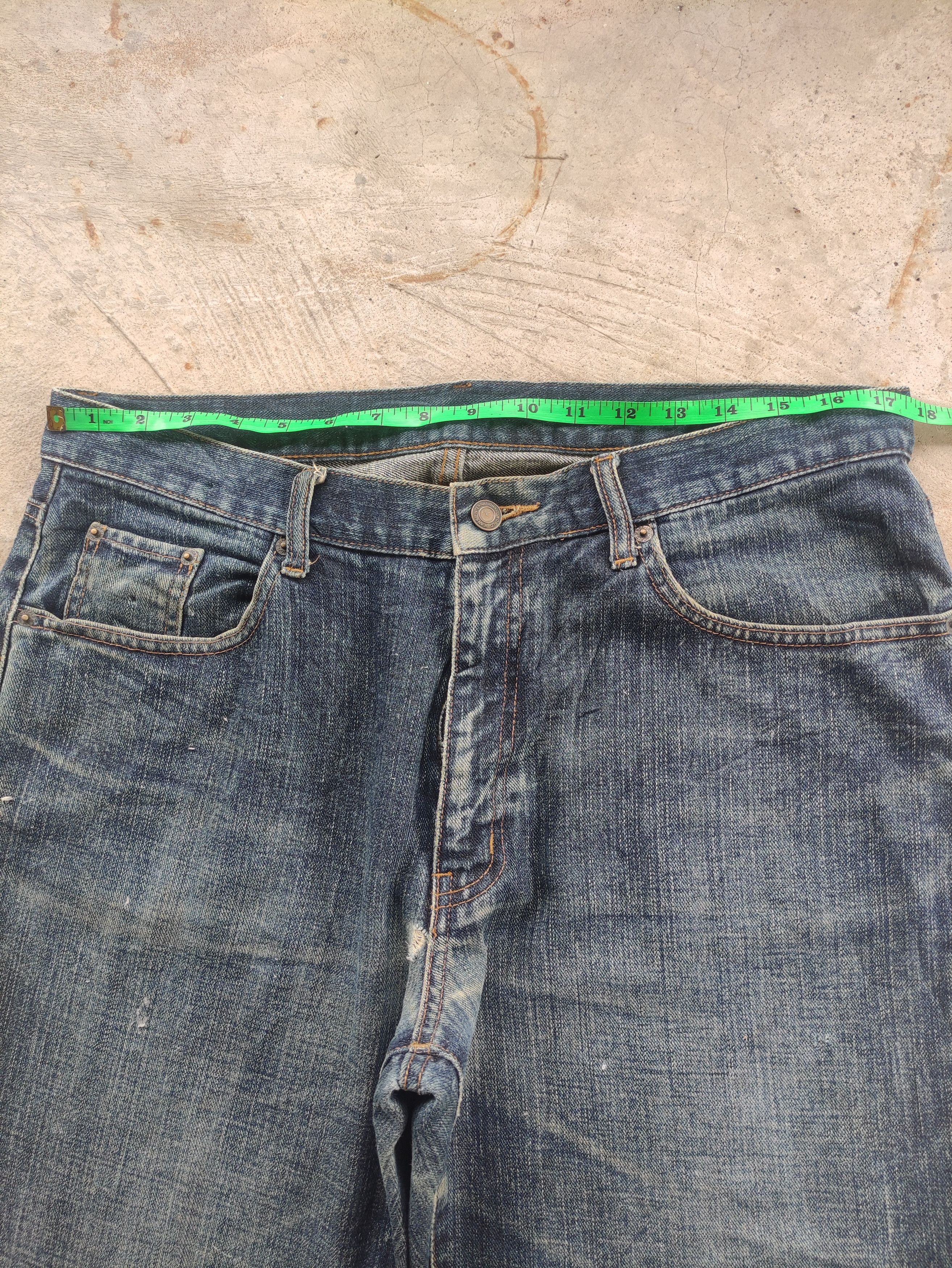 Japanese Brand Vintage Top Valu Jean Distressed Faded Denim Pants Size US 35 - 6 Thumbnail