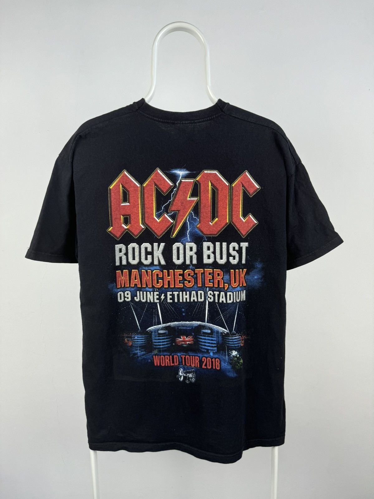 Vintage Ac Dc 2016 Manchester Uk 2 Sides Big Logo Tee Size US XL / EU 56 / 4 - 2 Thumbnail