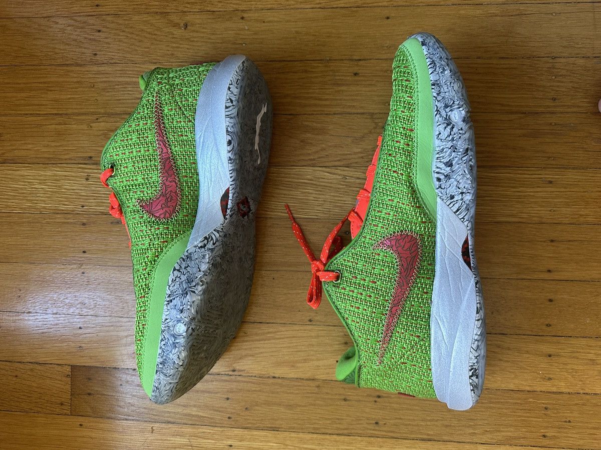 Nike Nike LeBron 20 "Stocking Stuffer" Size US 10.5 / EU 43-44 - 4 Thumbnail
