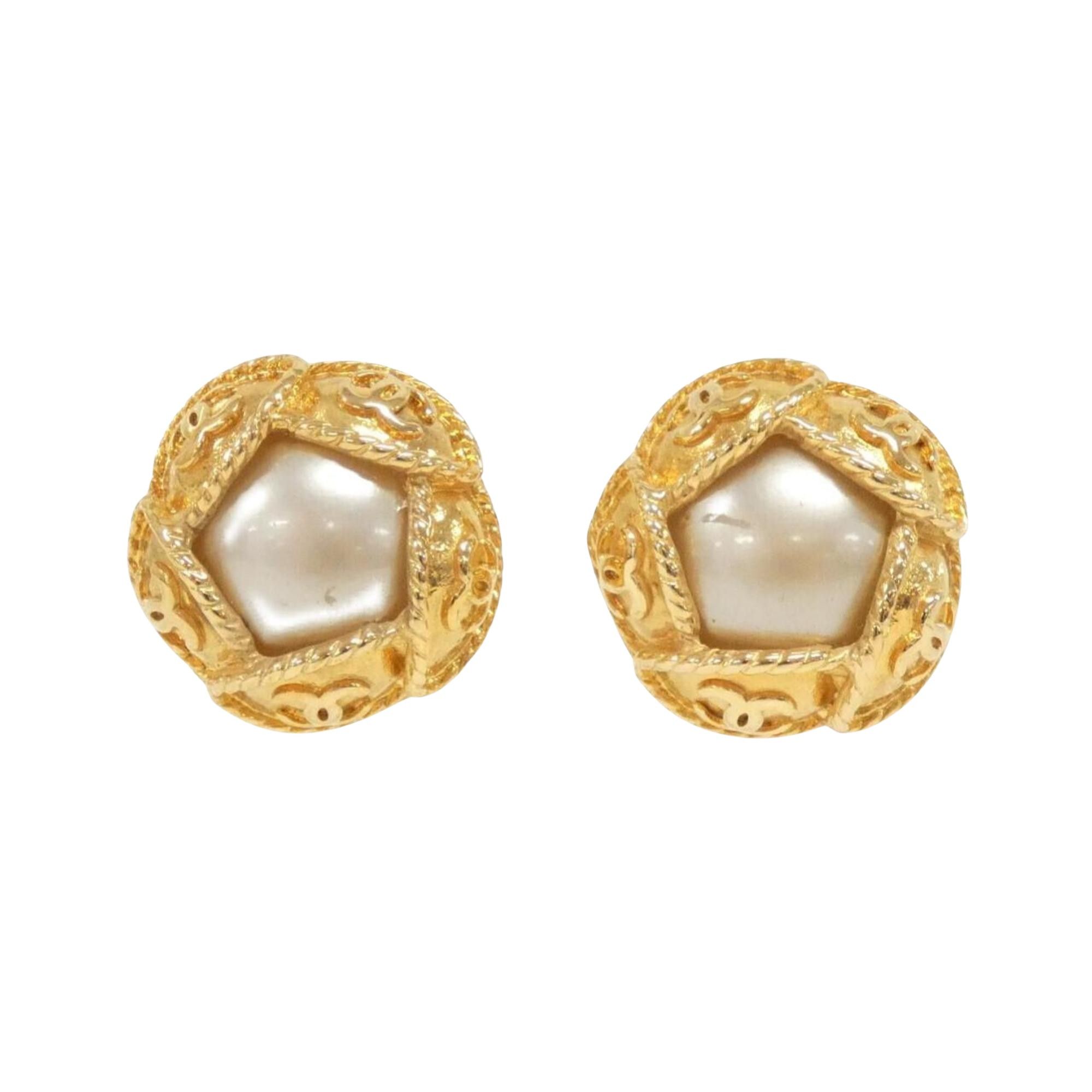 Chanel Chanel Coco Mark earring Size ONE SIZE - 1 Thumbnail