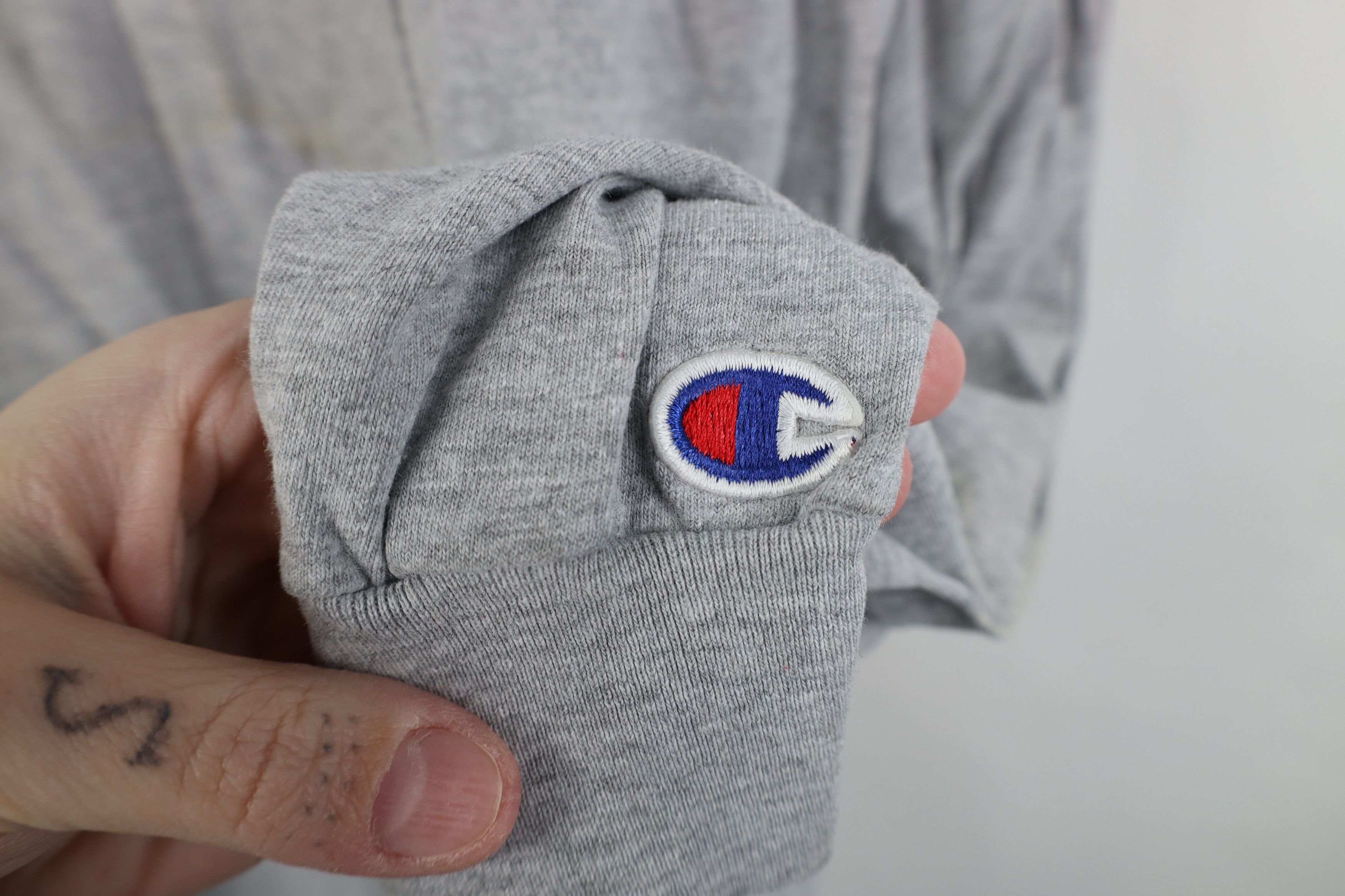 Champion Vintage 90s Champion Spell Out Long Sleeve T-Shirt Gray Size US XXL / EU 58 / 5 - 4 Thumbnail