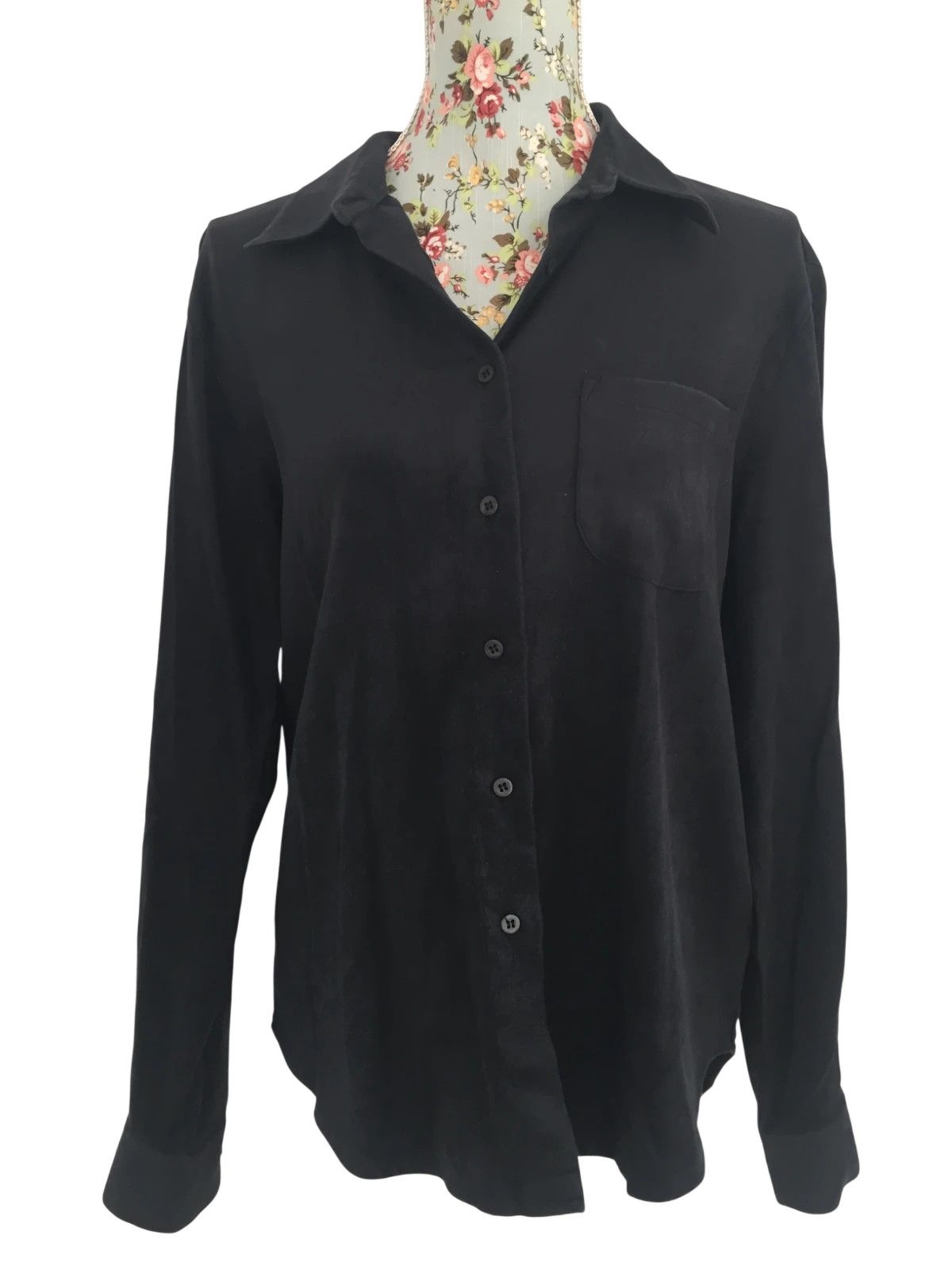 Armani ARMANI women’s designer shirt - Made in Italy Size M / US 6-8 / IT 42-44 - 1 Thumbnail