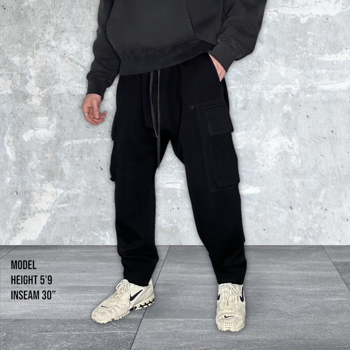 image of Helmut Lang Cargo Sweatpants Joggers in Black, Men's (Size 36)