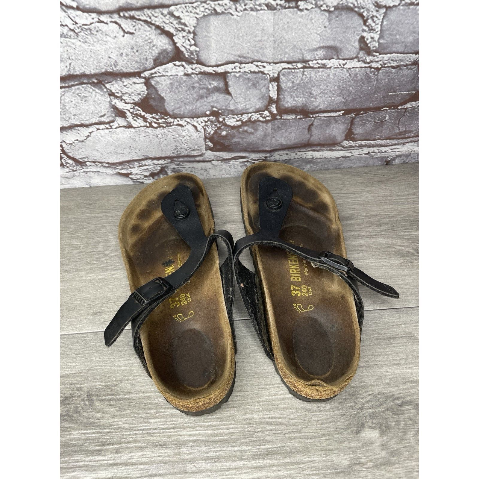 Birkenstock Birkenstock Gizeh Black Leather Thong Cork Strap Sandals Wom Size US 6 / IT 36 - 6 Thumbnail