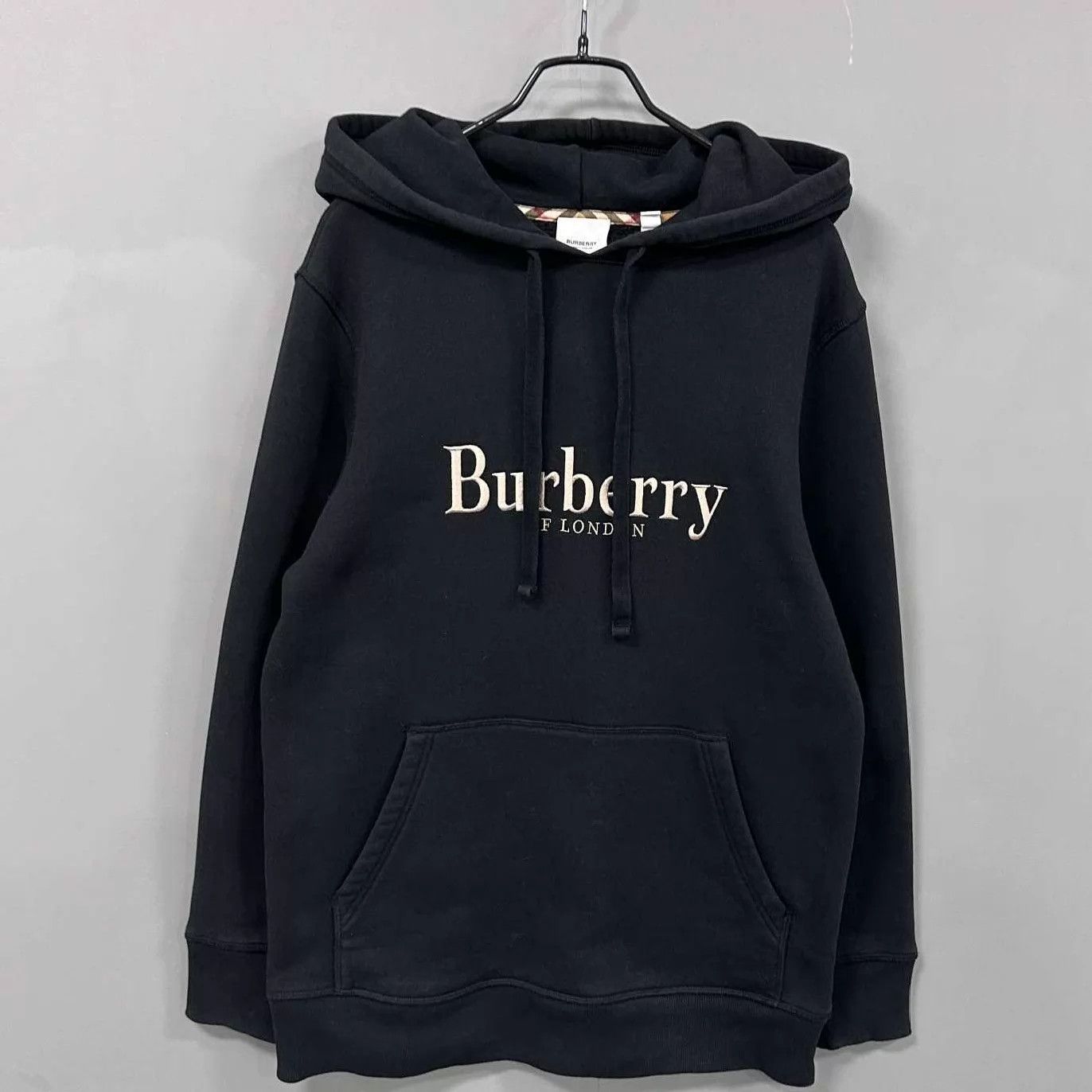 Burberry Burberry London Limited Edition Black & Gold Logo Hoodie S Size US S / EU 44-46 / 1 - 1 Thumbnail