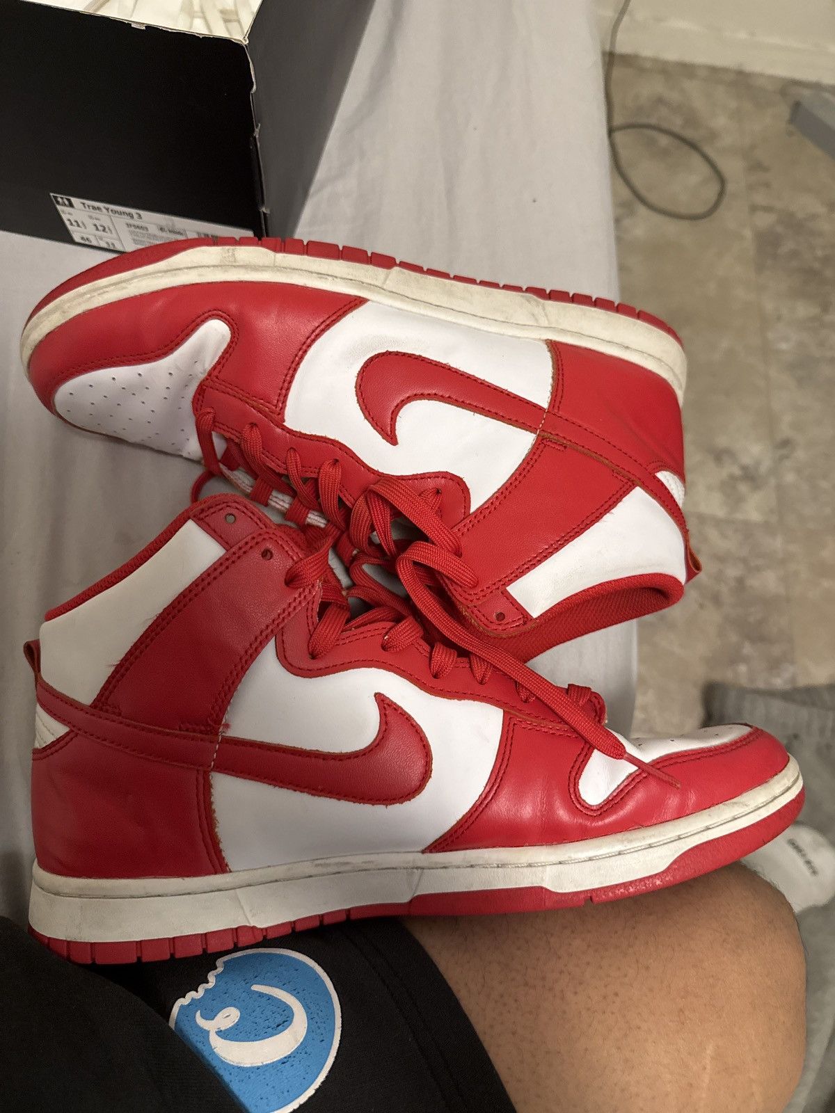 Nike Nike dunk high tops, championship white red size 11,veryworn Size US 11 / EU 44 - 10 Thumbnail