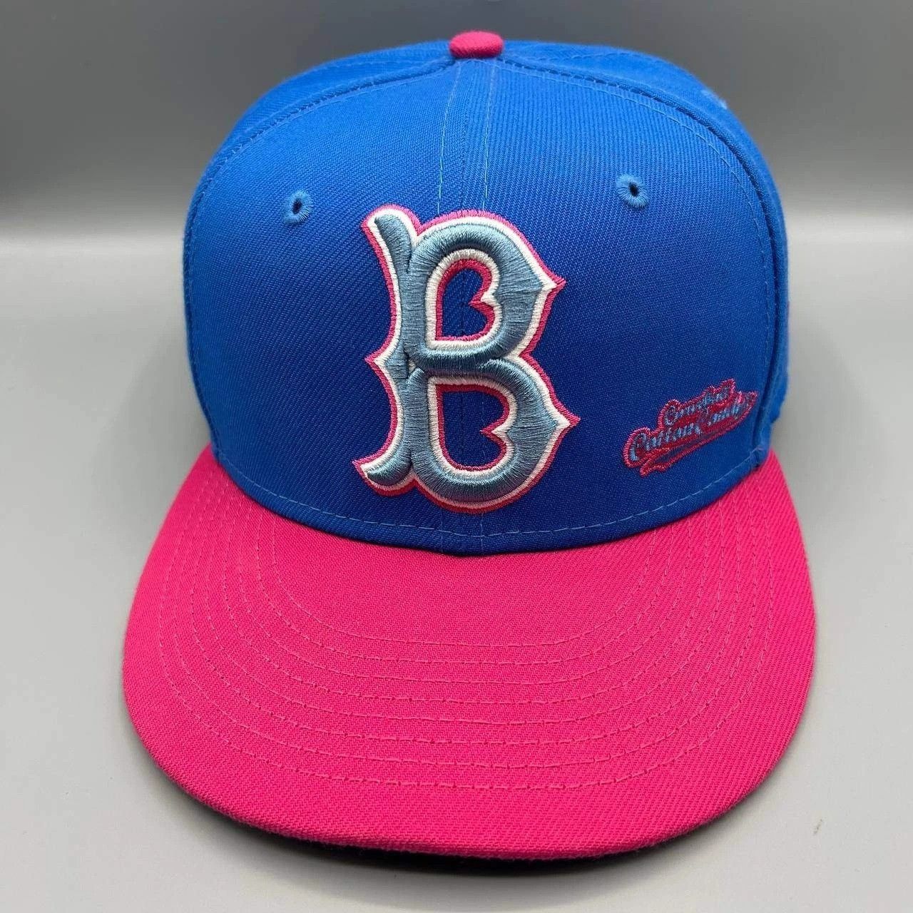 New Era Brooklyn Dodgers Hat Men 7 5/8 Blue Pink MLB Fitted Cap Size ONE SIZE - 1 Thumbnail