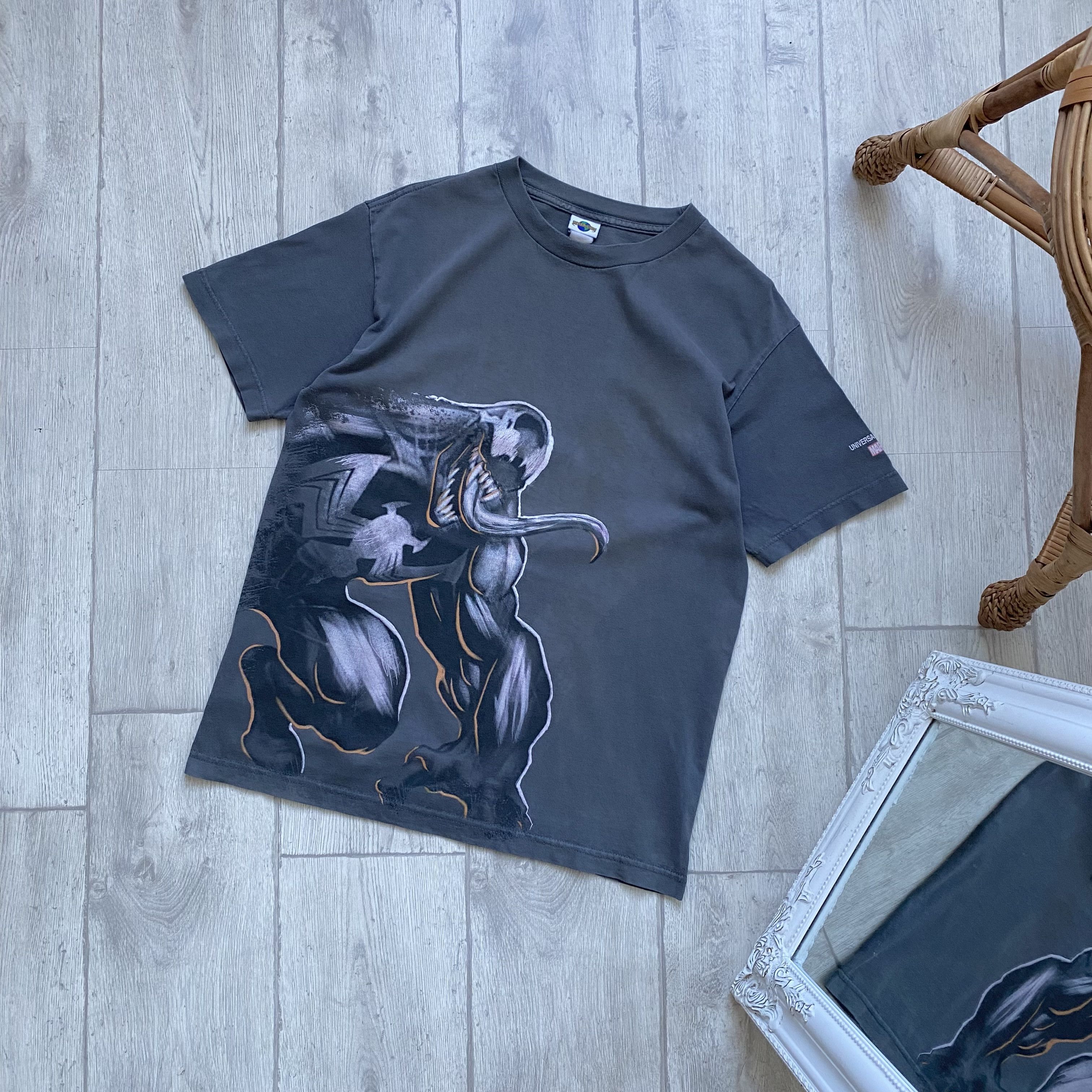 Marvel Comics 📹Vintage 00s Marvel Universal Studios Venom Tee Size US M / EU 48-50 / 2 - 1 Thumbnail