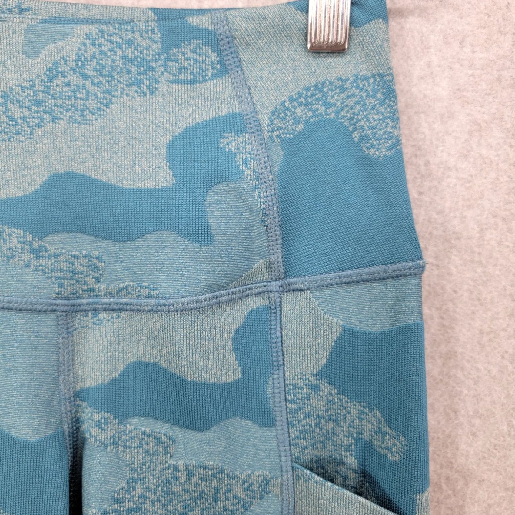 The North Face The North Face Full Length Running Leggings Women's Blue Camo XS Size 26" / US 2 / IT 38 - 3 Thumbnail