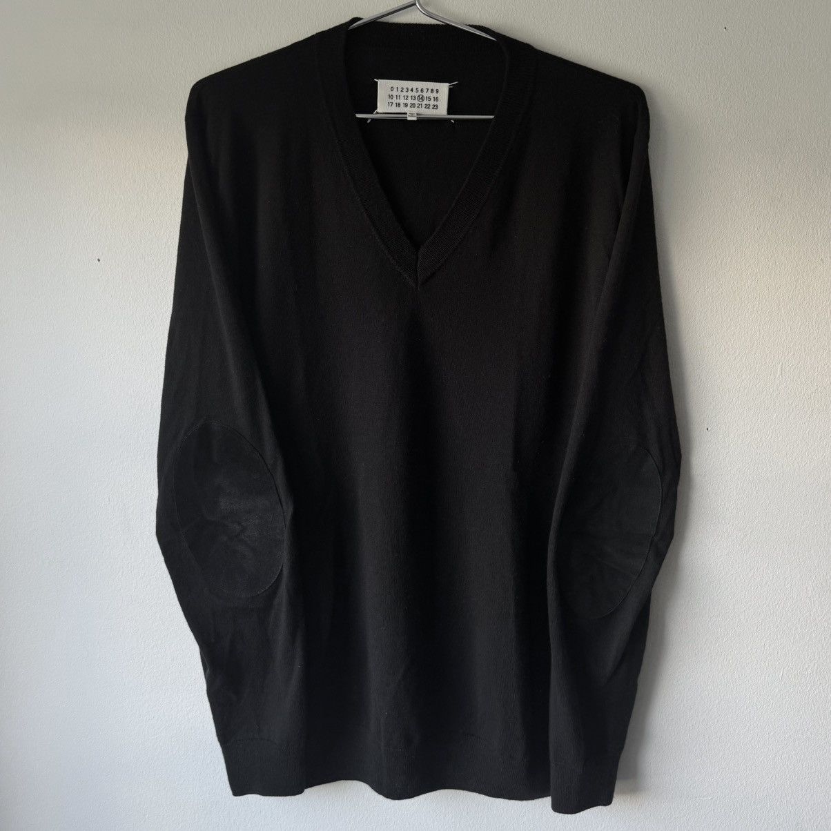Maison Margiela AW2015 Maison Margiela V-Neck Pullover Elbow Patch Knit Size US L / EU 52-54 / 3 - 1 Thumbnail