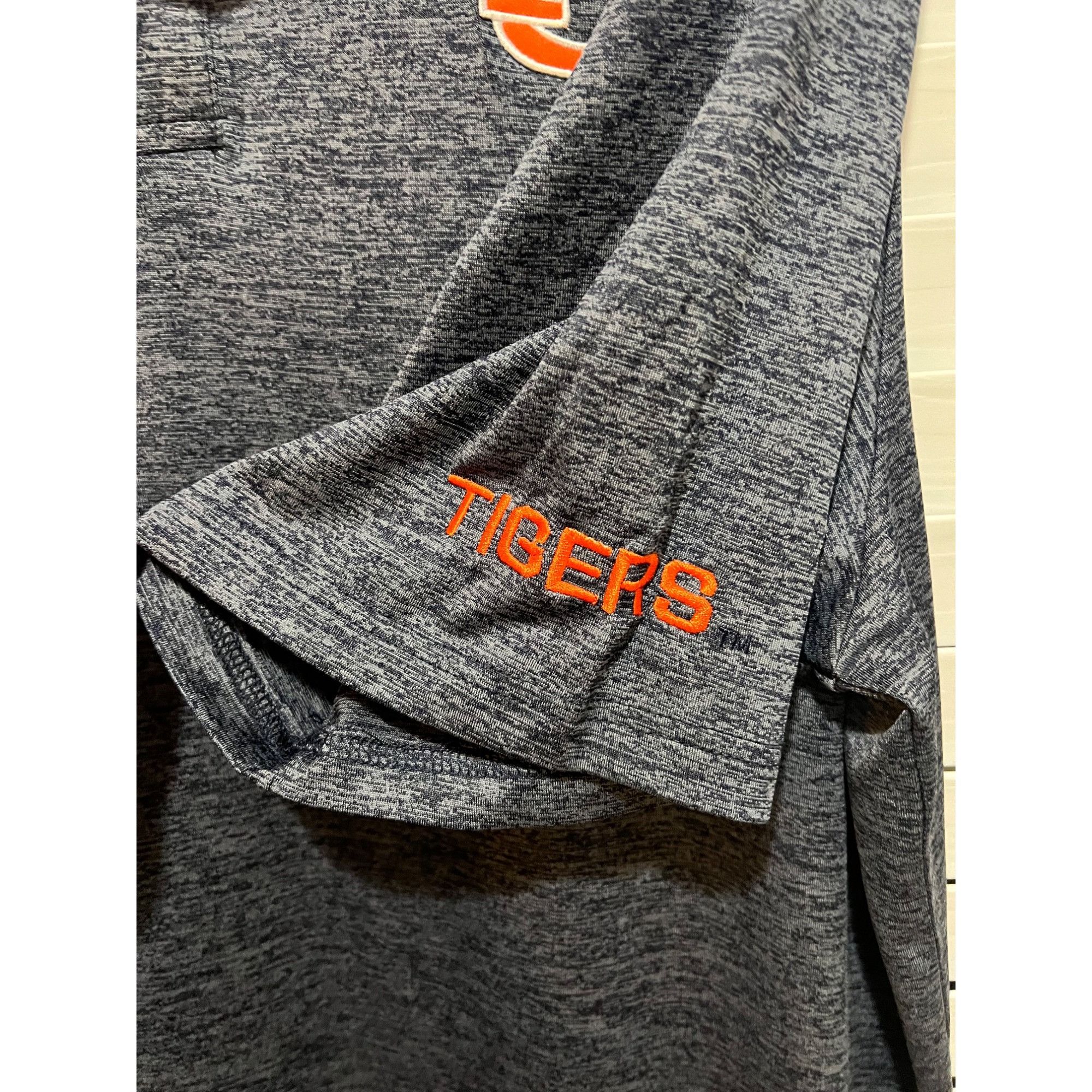 Colosseum Athletics Colosseum Auburn Tigers Polo Shirt - Size XLT Size US XL / EU 56 / 4 - 2 Thumbnail