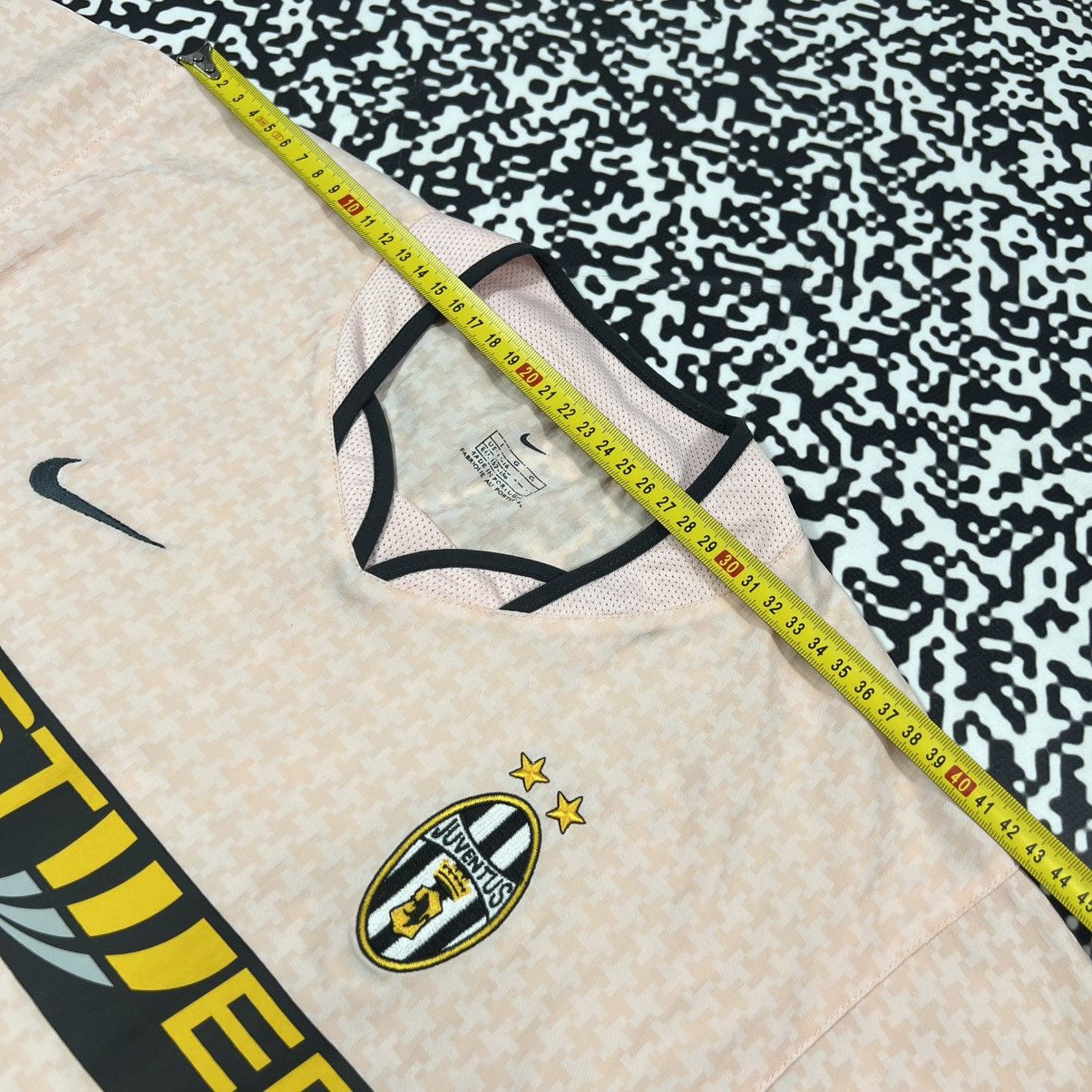Nike Vintage 2003 Nike Juventus Soccer Football Retro Y2K Jersey Size L / US 10 / IT 46 - 17 Thumbnail