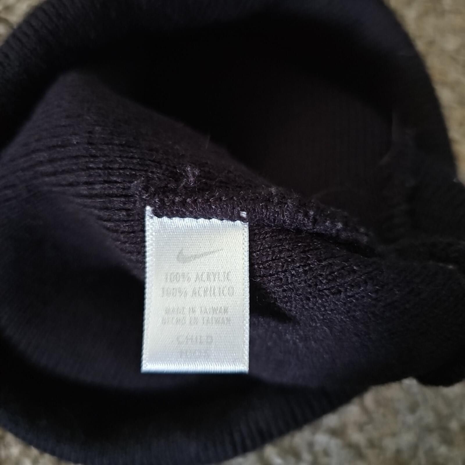 Nike Nike Winter Hat Beanie Red Swoosh Size ONE SIZE - 4 Thumbnail