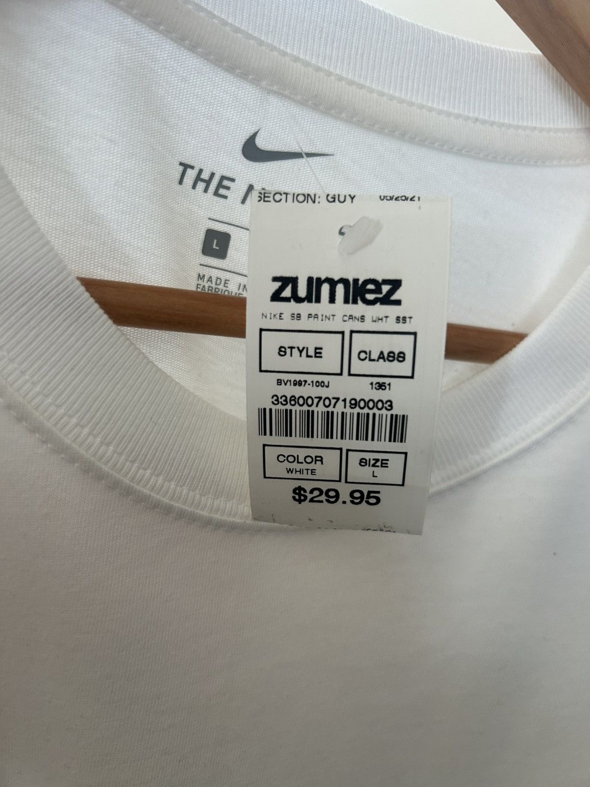 Nike Nike Paint Can T-Shirt Brand New WITH TAGS! Size US L / EU 52-54 / 3 - 4 Thumbnail