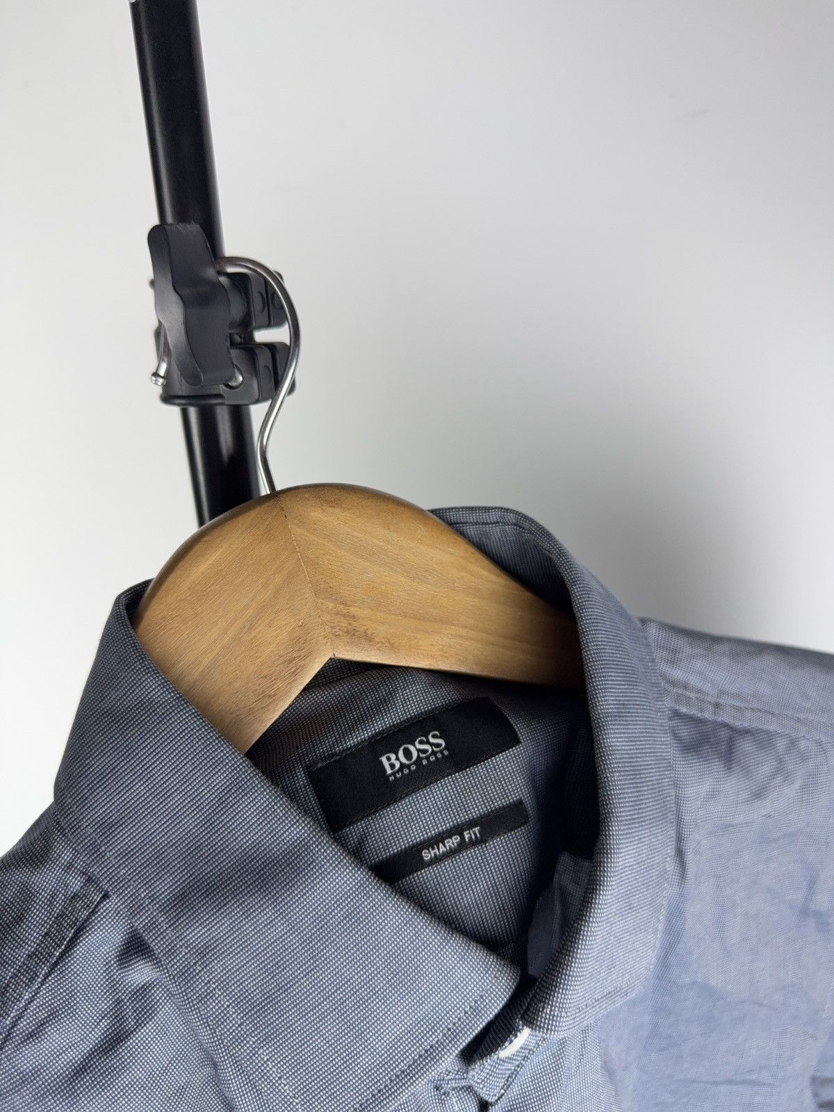 Hugo Boss Luxury Designer Hugo Boss Sharp Fit long sleeve Shirt Size US S / EU 44-46 / 1 - 7 Thumbnail