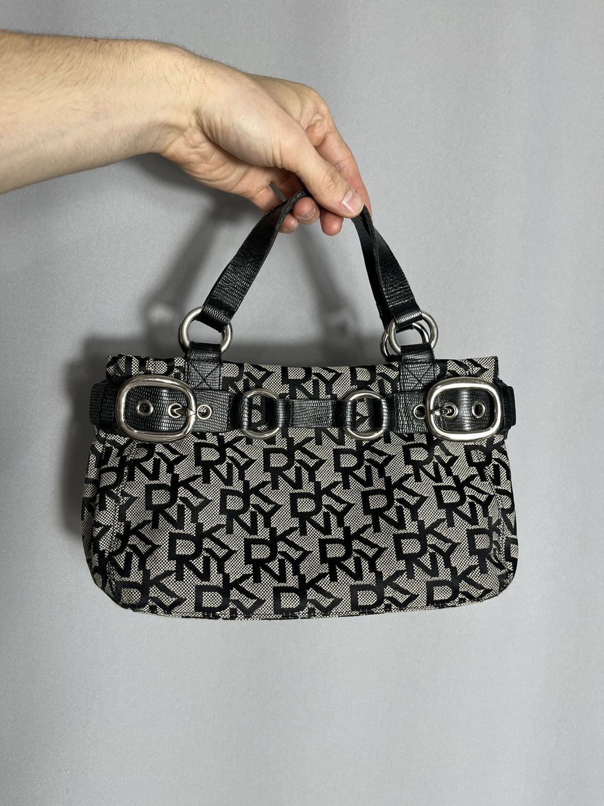 DKNY Vintage DKNY monogram bag y2k grey leather canvas Size ONE SIZE - 1 Thumbnail