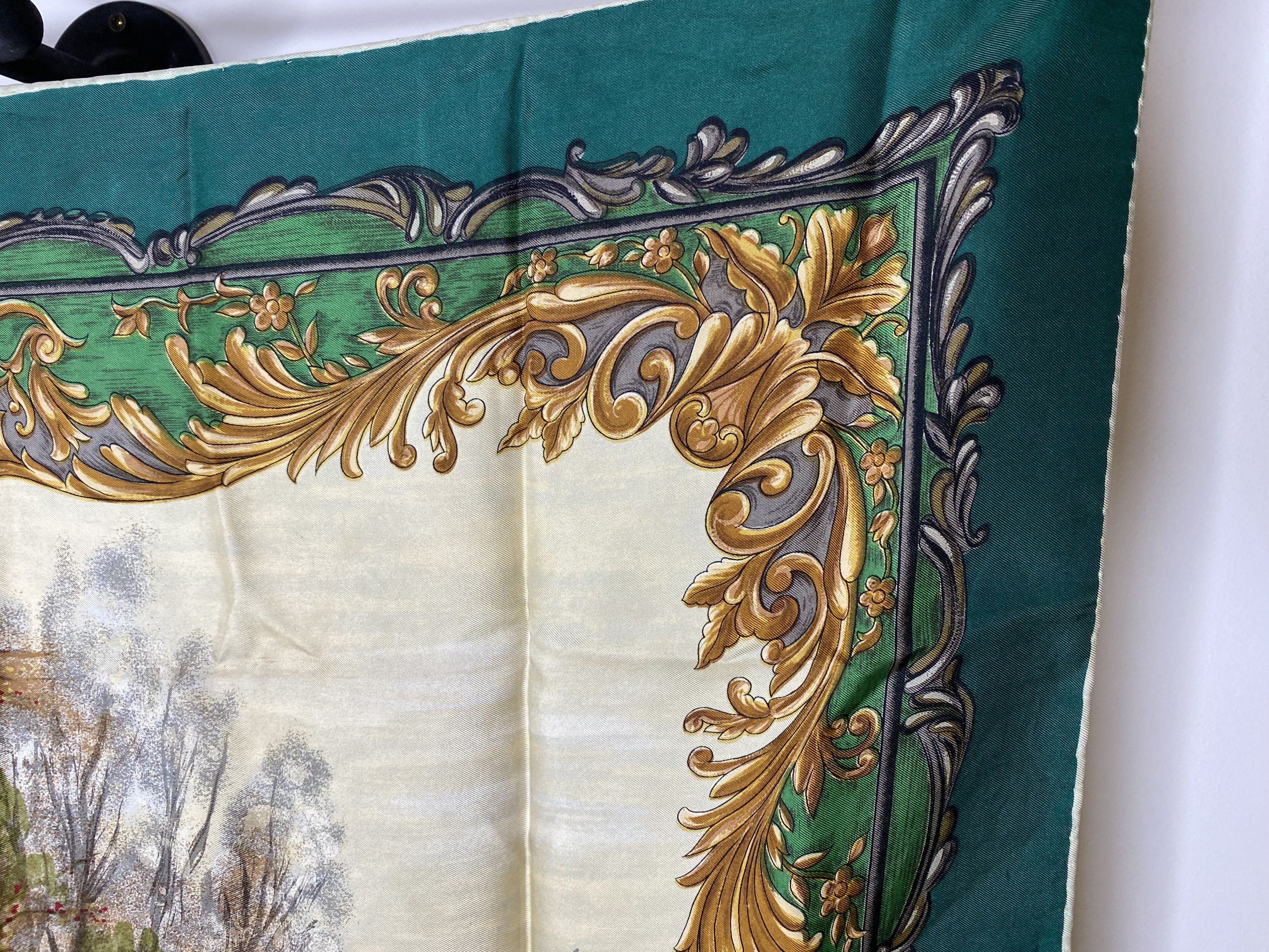 Vintage VINTAGE HUNTING DOG MOTIF SILK SCARF Size ONE SIZE - 4 Thumbnail