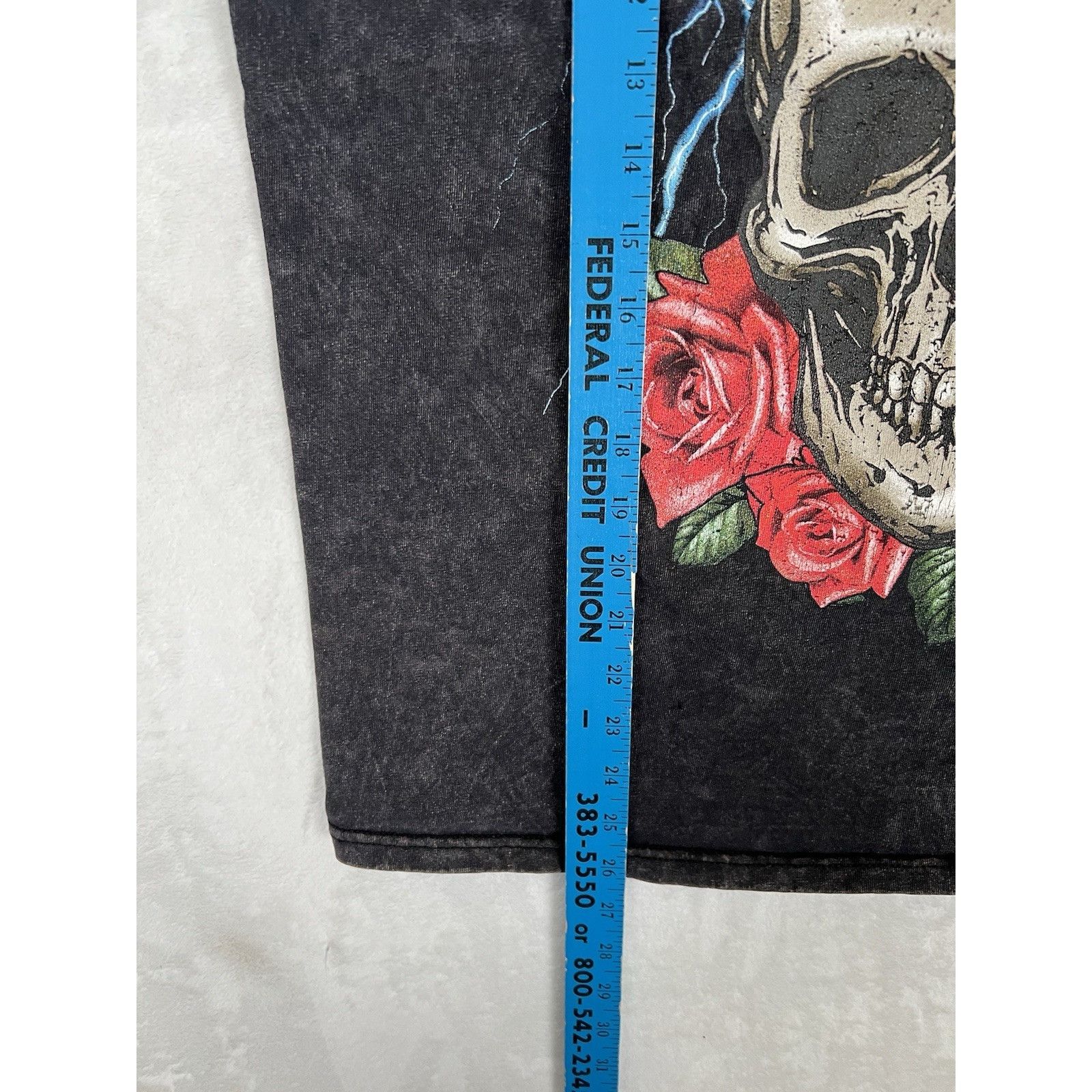 Other Poison Rock Band T-Shirt Skull Roses Size Medium Acid Wash R Size US M / EU 48-50 / 2 - 4 Thumbnail