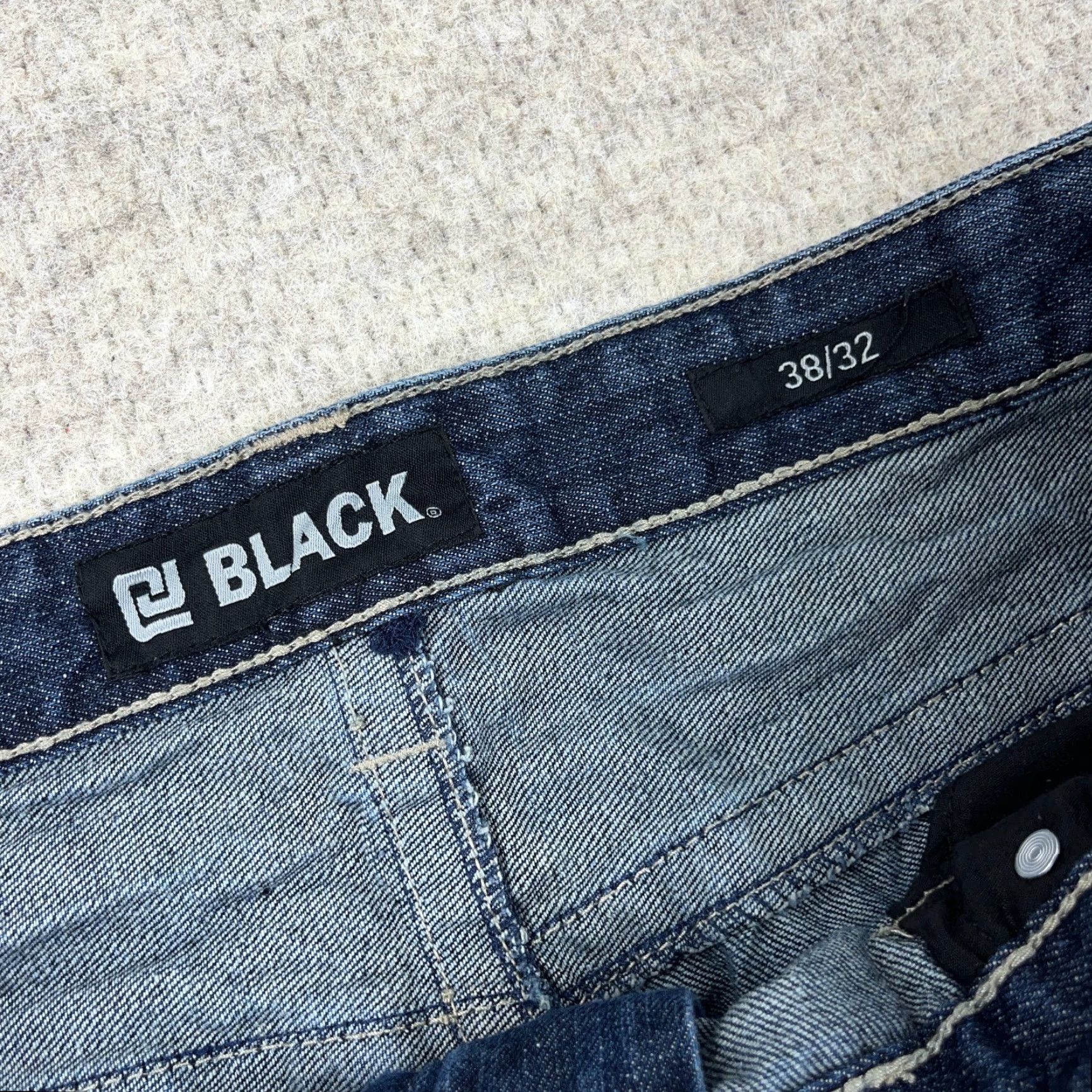 Vintage Black Jeans Men 38x32 Relaxed Straight 5-Pocket Embroidered Blue Denim Cotton Polyester Spandex Mid Rise Casual All Seasons Mens Jeans Size US 38 / EU 54 - 5 Thumbnail