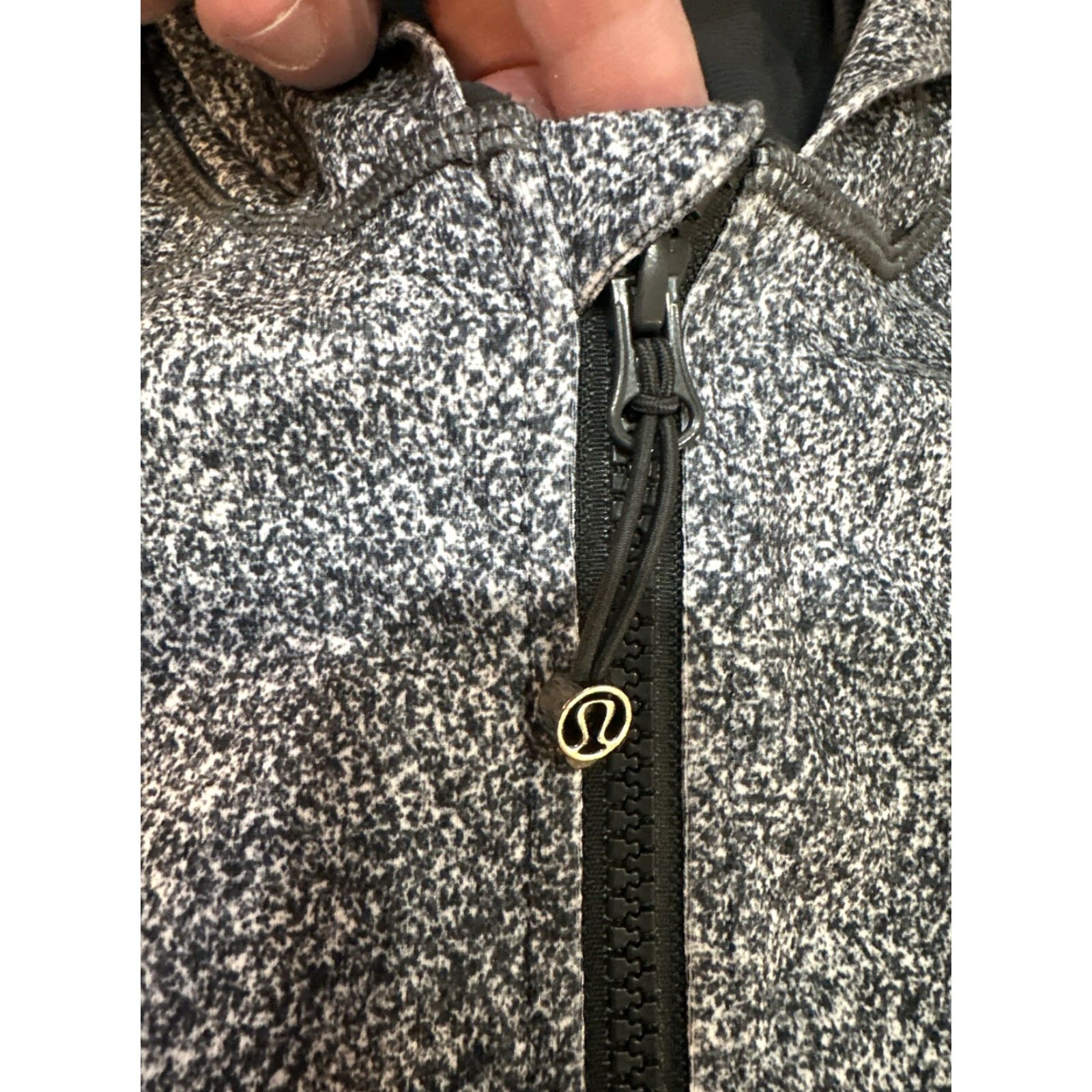 Lululemon VINTAGE Lululemon Daily Practice Jacket Hoodie Hooded Full Zip Rio Mist Deep Coal Women 6 Grey Jacket Size M / US 6-8 / IT 42-44 - 3 Thumbnail