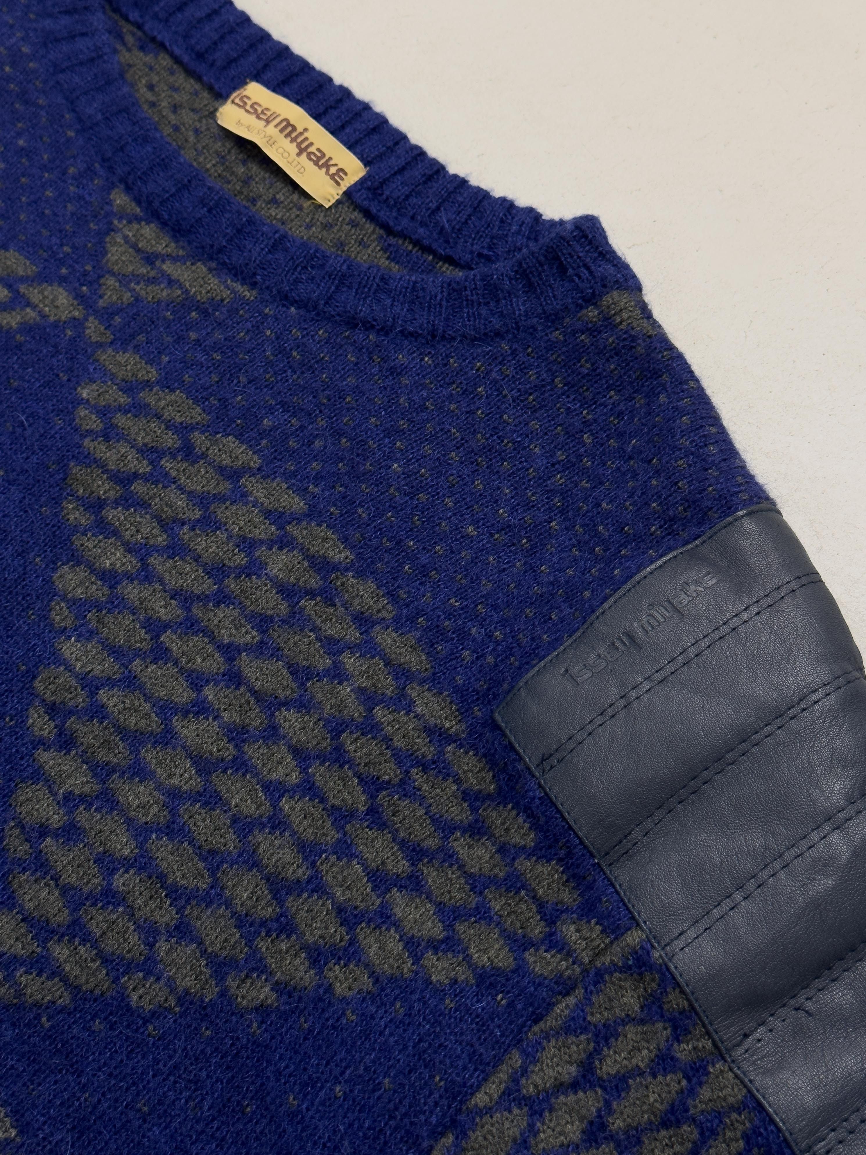 Issey Miyake Issey Miyake 1970s Archive Leather Patch Wool Sweater Size US M / EU 48-50 / 2 - 2 Thumbnail