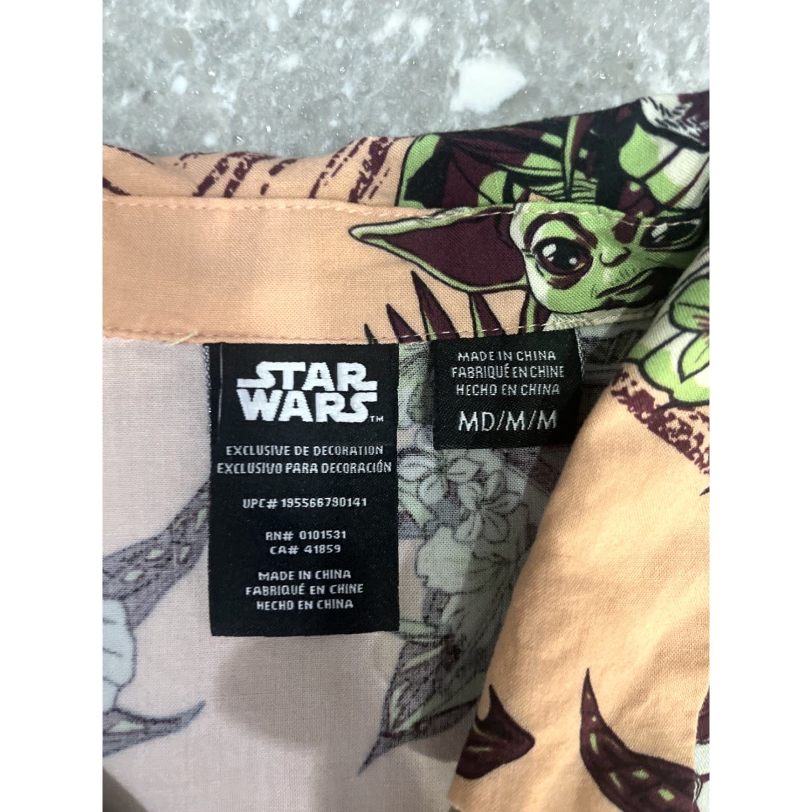 Star Wars Star Wars Grogu Hawaiian Shirt Mens M Peach 100% Rayon Short Sleeve Button-Up Floral All Seasons Lightweight Pockets Size US M / EU 48-50 / 2 - 2 Thumbnail