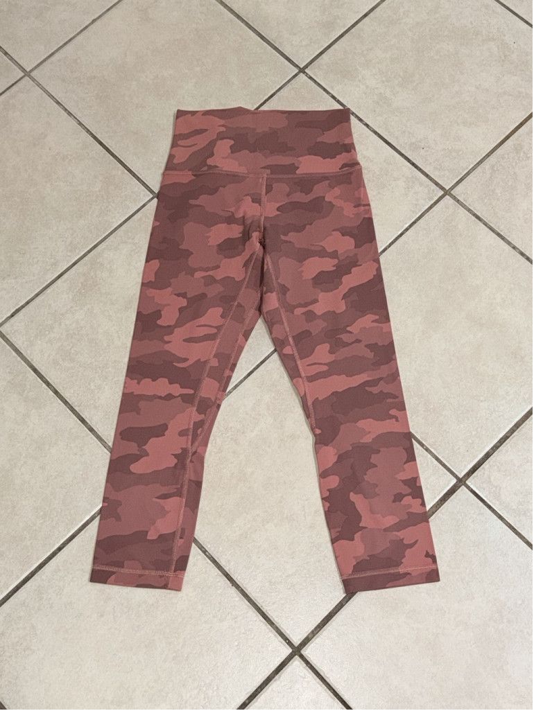 Lululemon LULULEMON Align HIGH RISE CROP 21” CAMO BRIER ROSE SIZE 6 Size 28" / US 6 / IT 42 - 5 Thumbnail