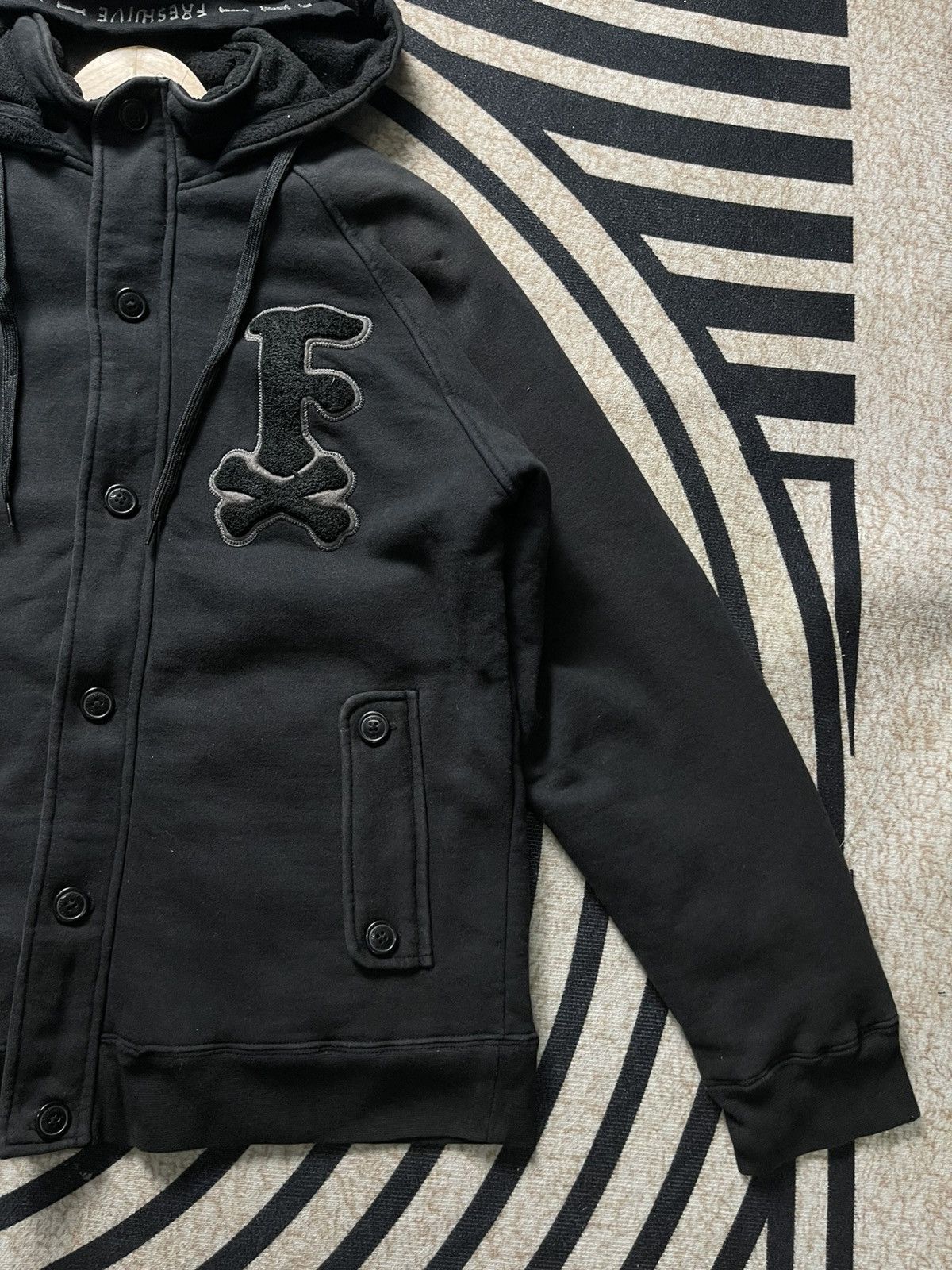 Freshjive 2000s FRESHJIVE HOODIE ZIPPER BUTTON RARE DESIGN Size US M / EU 48-50 / 2 - 6 Thumbnail