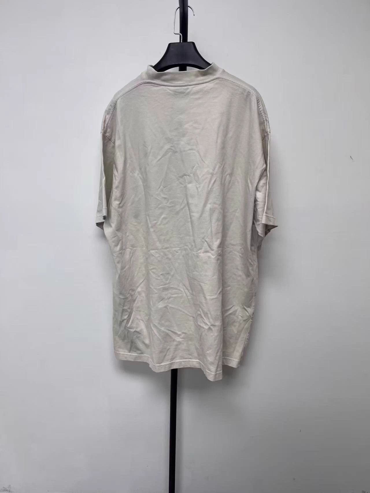Balenciaga Balenciaga Be Different Logo Apple Print Oversized Tee White Size M / US 6-8 / IT 42-44 - 2 Thumbnail