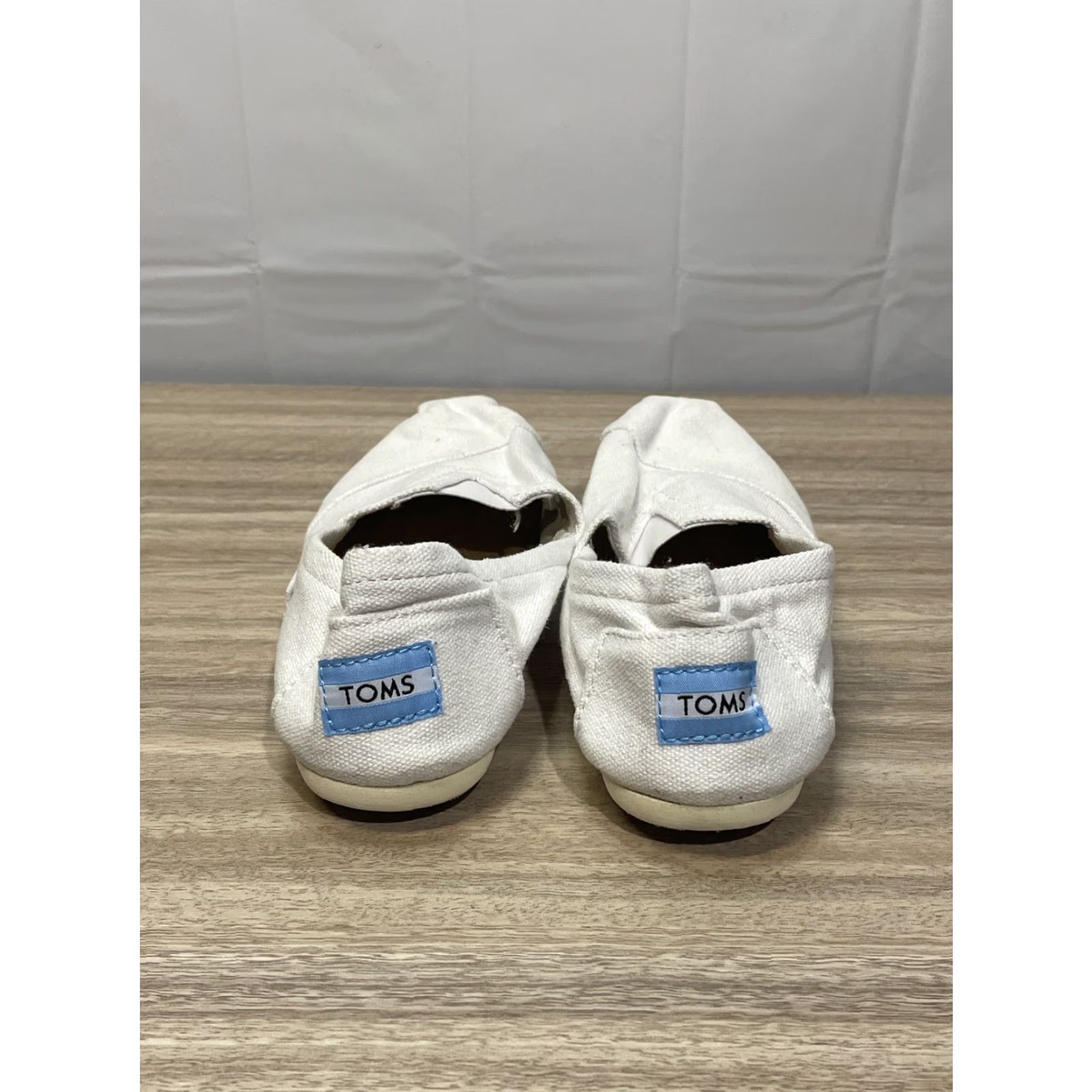 Toms VINTAGE Tom's Women Flat Slip-On Ballet Flats Size 9W White Fabric Loafers Shoes Size US 9 / IT 39 - 4 Thumbnail