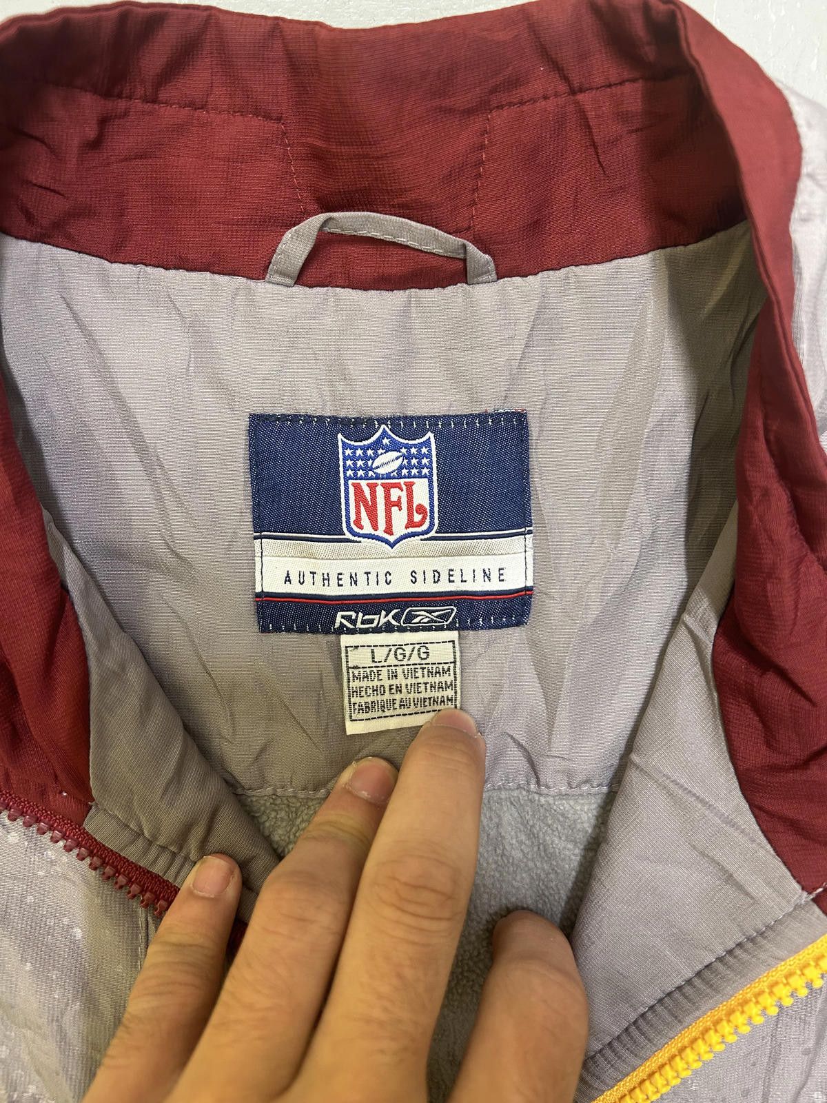 NFL Men's Redskins NFL Vest - Lightweight & Stylish Size US L / EU 52-54 / 3 - 7 Thumbnail
