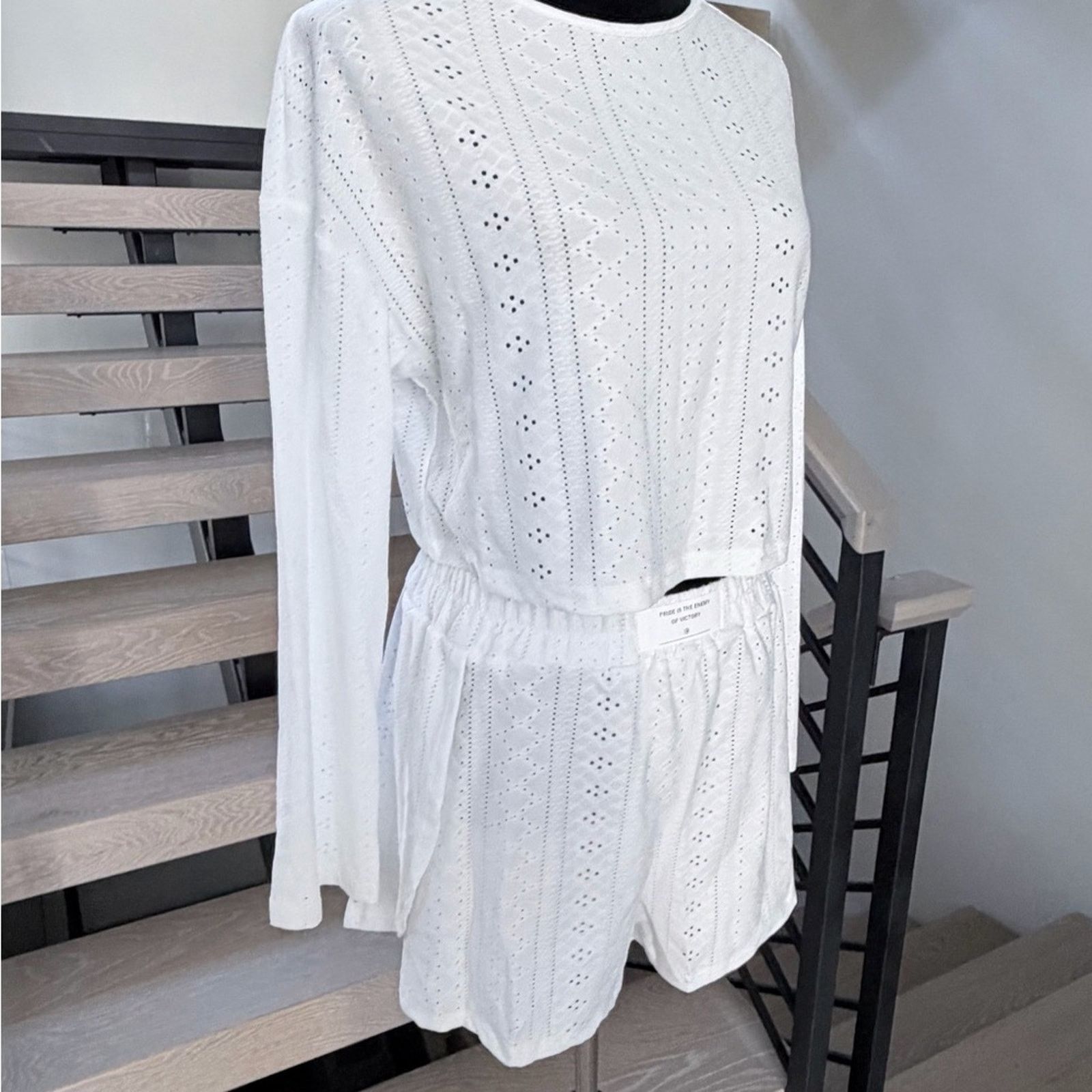 Other New Y2K White Eyelet Long Sleeve and Shorts Set size S/M Size S / US 4 / IT 40 - 10 Thumbnail