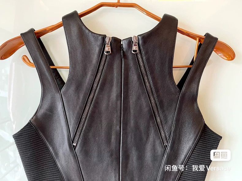 Versace Versace Genuine leather dress Size M / US 6-8 / IT 42-44 - 5 Thumbnail