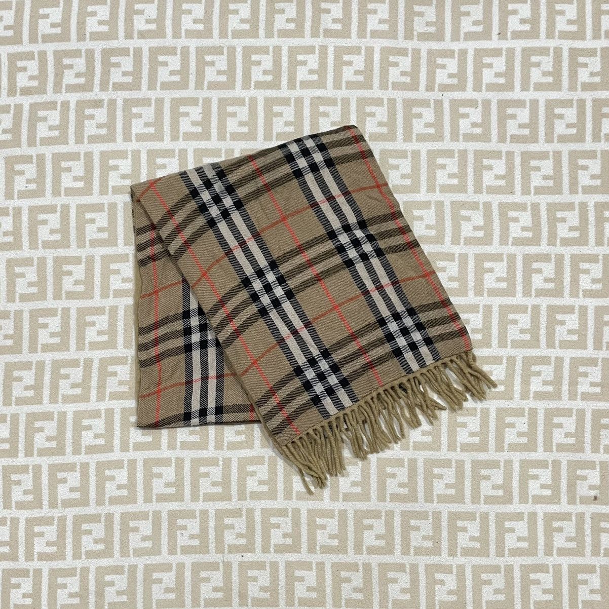 Burberry Burberry Wool Scarf Size ONE SIZE - 1 Thumbnail
