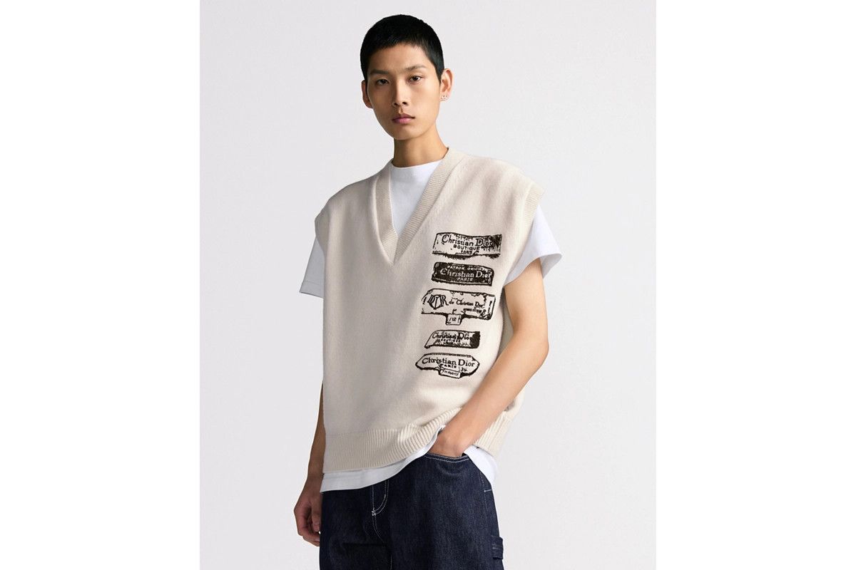 Dior o1bcso1str0326 Archives Labels Sweater Vest in White Size US S / EU 44-46 / 1 - 3 Thumbnail