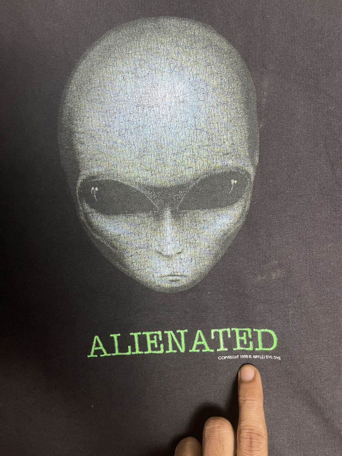Alien Workshop VINTAGE 1995 ALIEN WORKSHOP ALIENATED TEES RARE BACKHIT Size US M / EU 48-50 / 2 - 7 Thumbnail