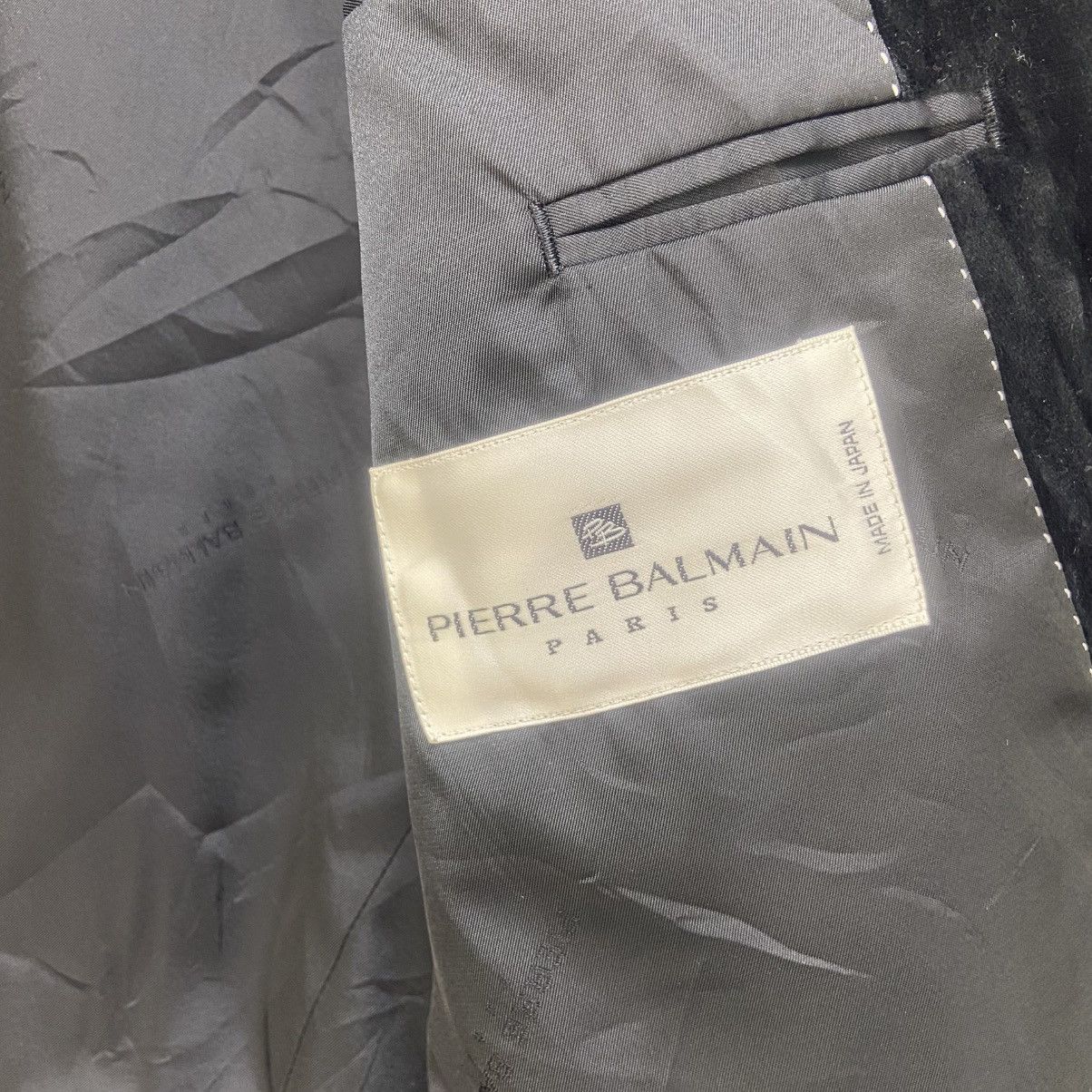 Pierre Balmain Vintage Pierre Balmain Black Velvet Blazer Coat Size US S / EU 44-46 / 1 - 12 Thumbnail