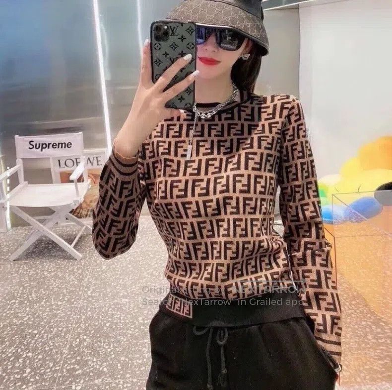 Fendi Fendi FF Pattern Long Sleeve Round Neck Knit Sweater - Wom Size XS / US 0-2 / IT 36-38 - 6 Thumbnail
