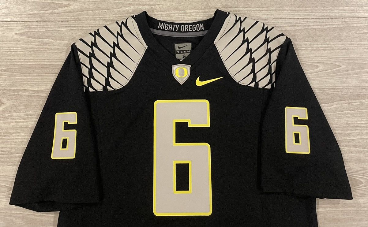 Nike Nike Oregon Ducks #6 Jersey Black NCAA Authentic Mens Small Size US S / EU 44-46 / 1 - 3 Thumbnail
